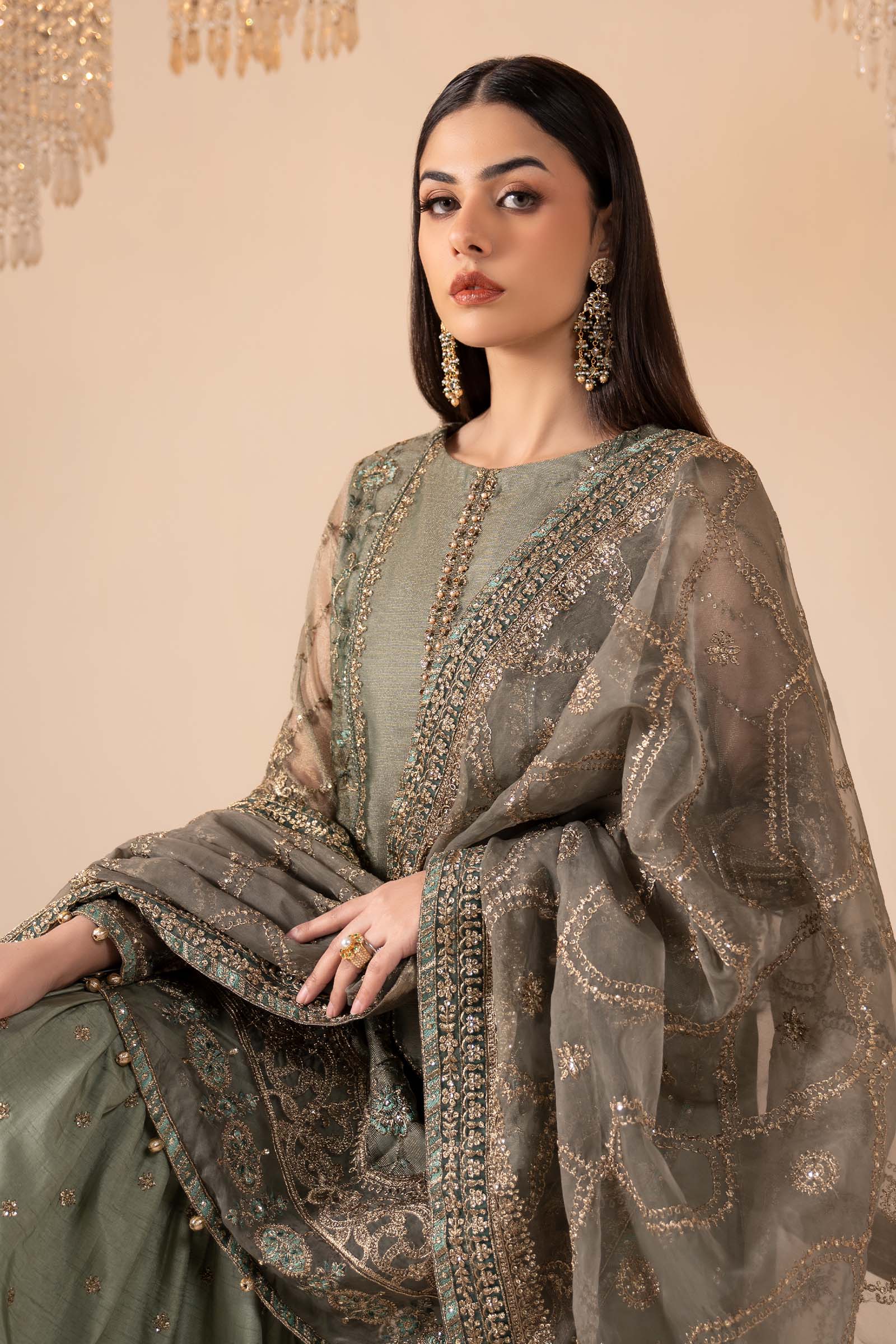 3 Piece Embroidered Zari Net Suit - Image 3