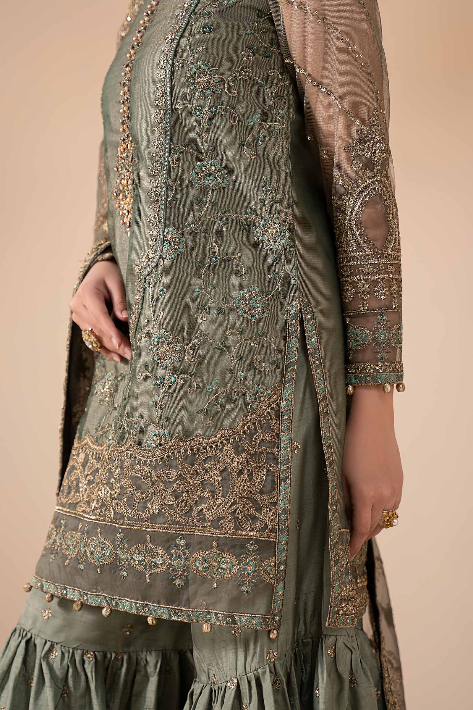 3 Piece Embroidered Zari Net Suit - Image 5