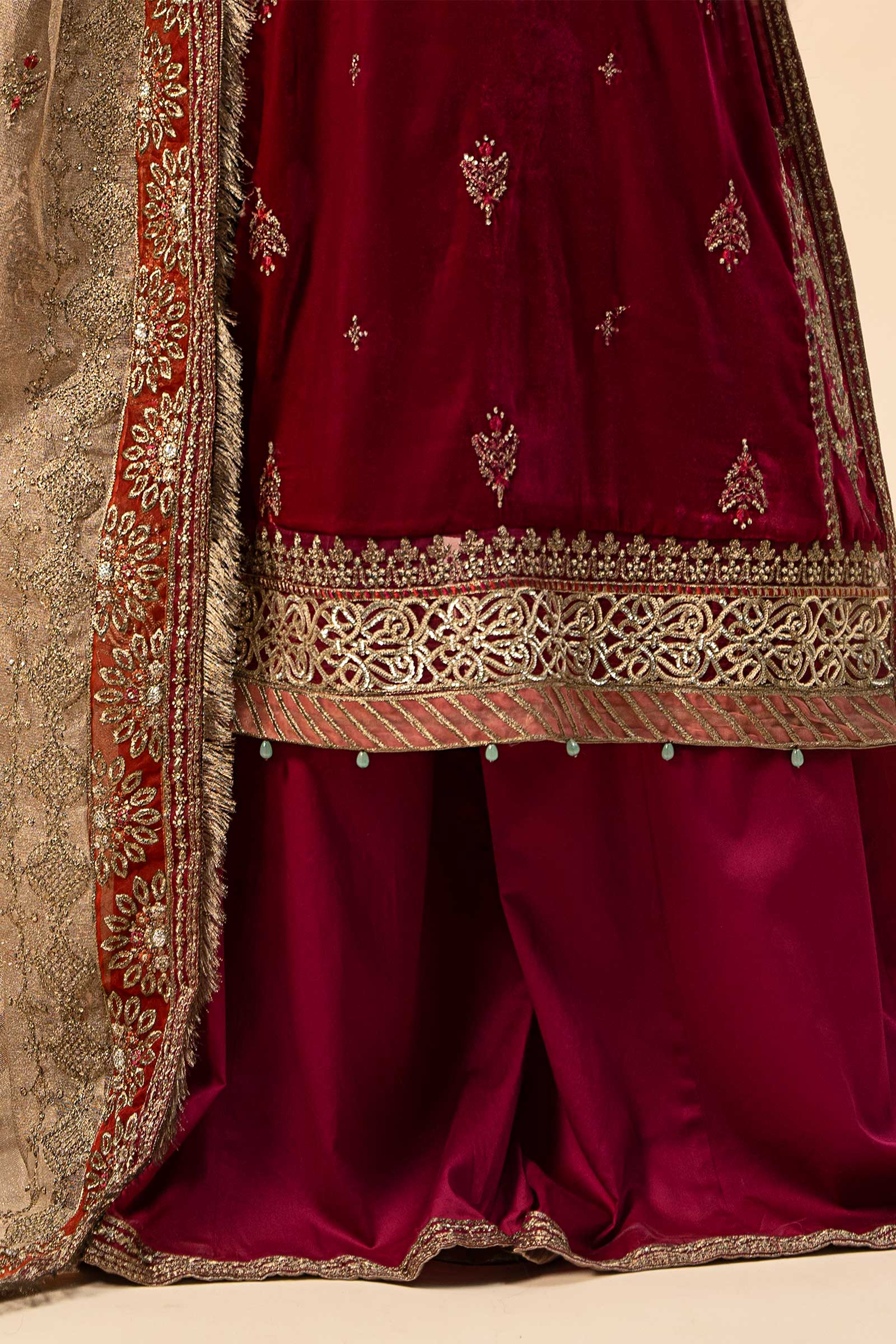 3 Piece Embroidered Velvet Suit - Image 10