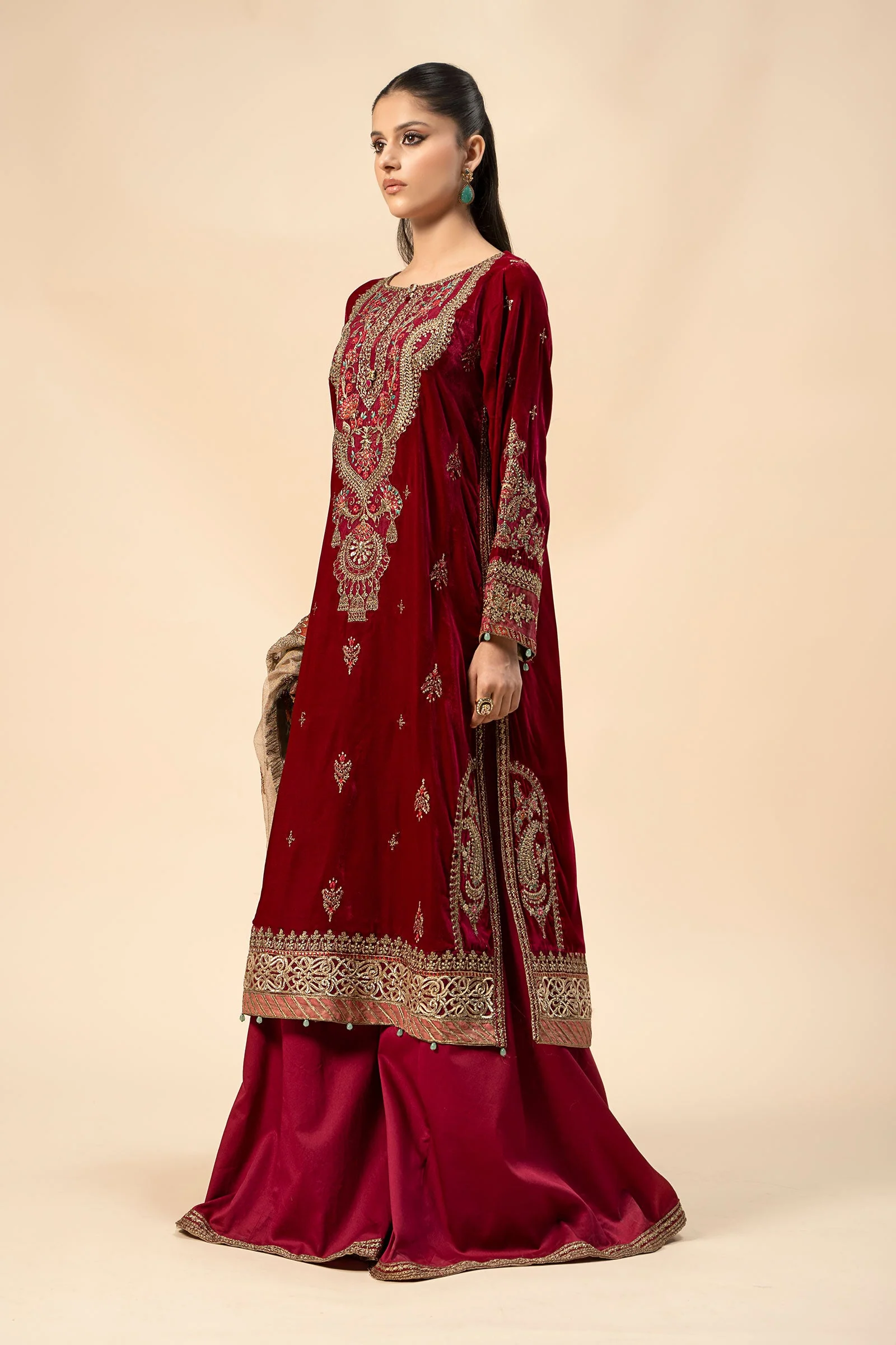 3 Piece Embroidered Velvet Suit - Image 12