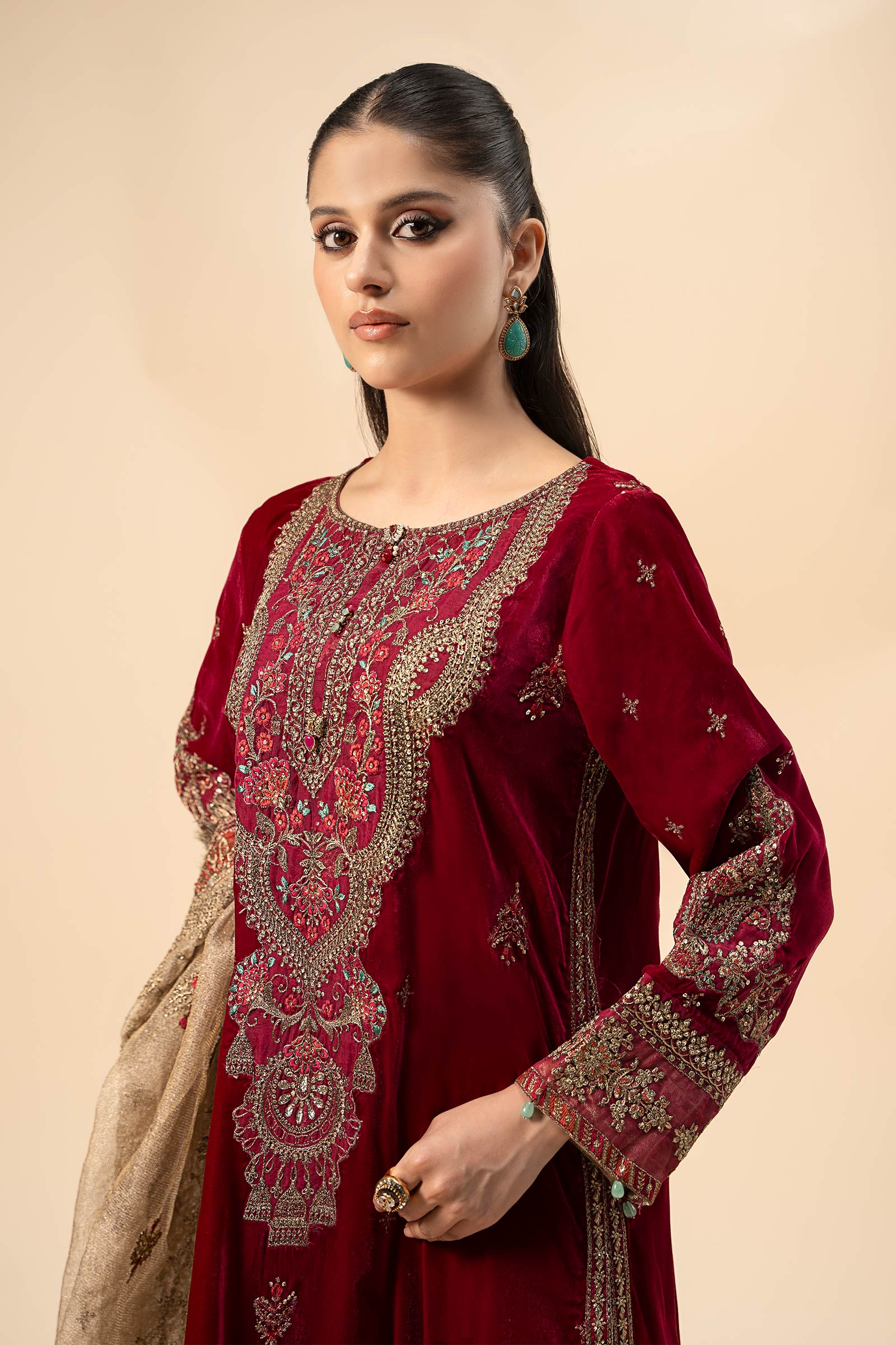 3 Piece Embroidered Velvet Suit - Image 9