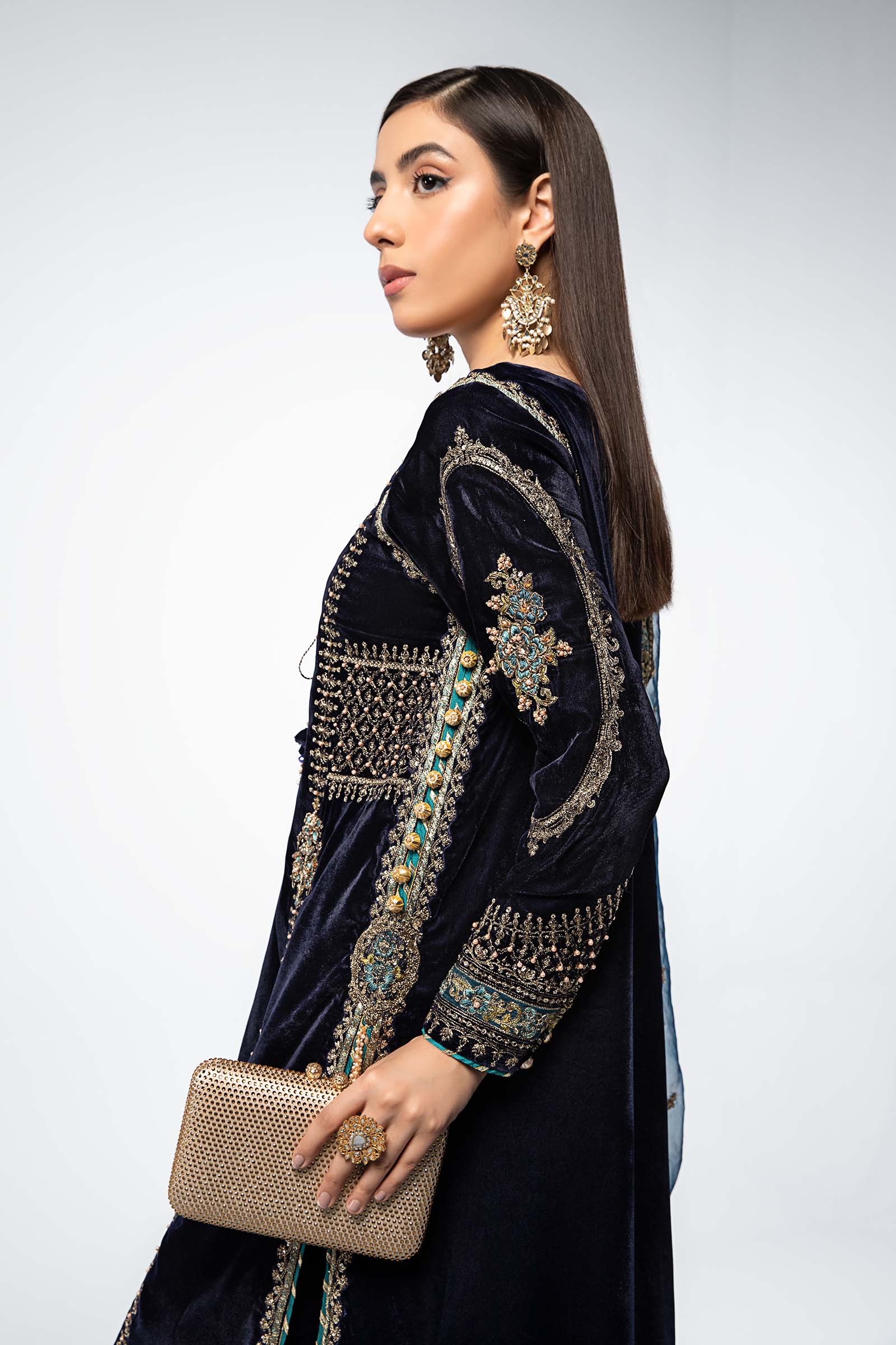 3 Piece Embroidered Velvet Suit - Image 3