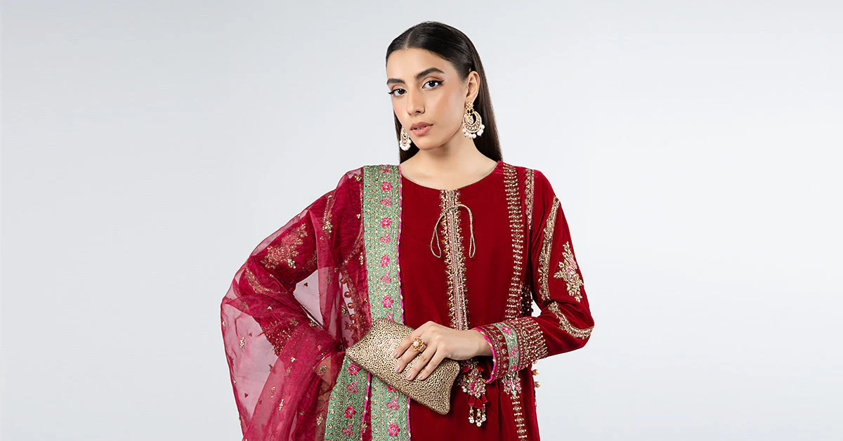 3 Piece Embroidered Velvet Suit - Image 7