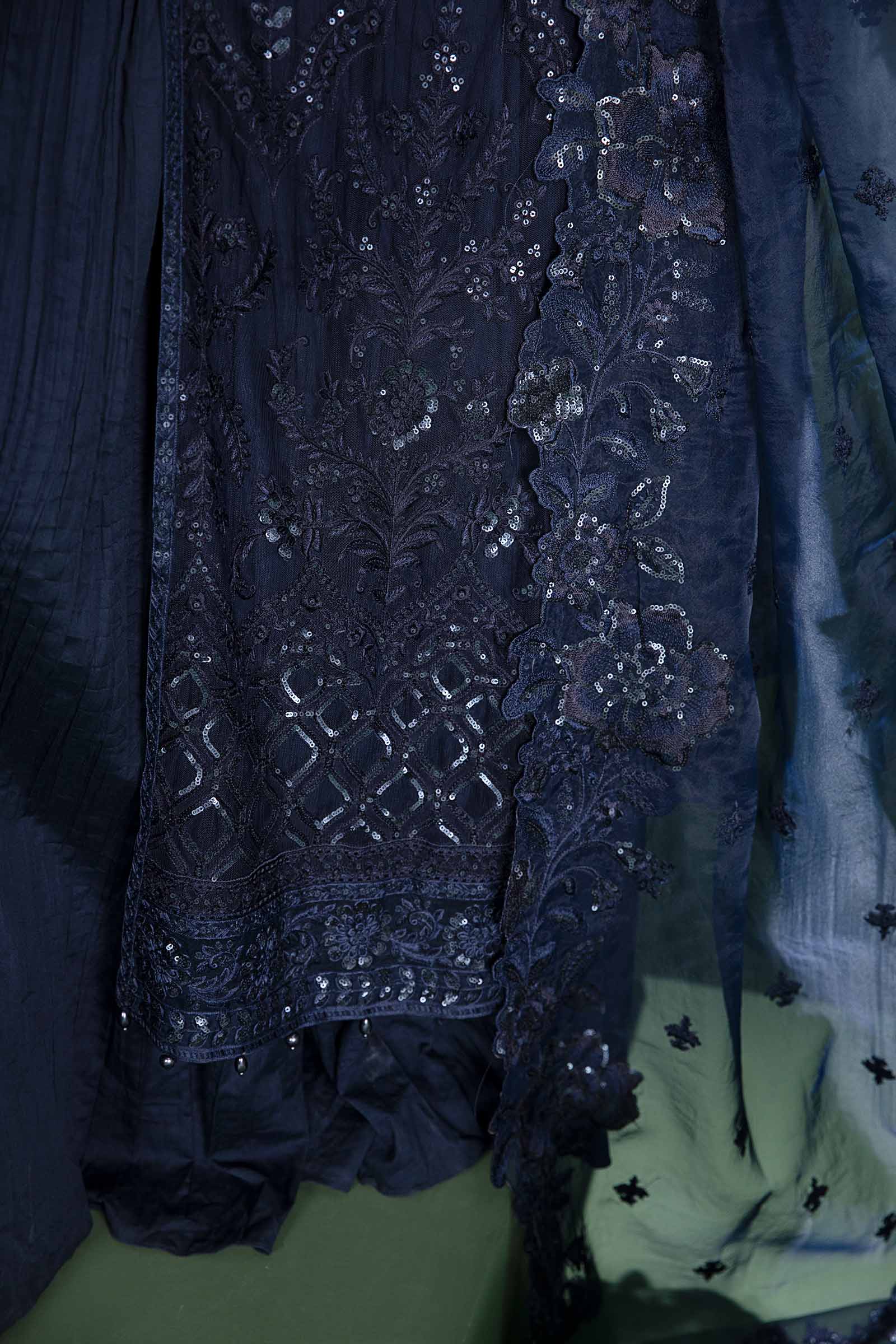 3 Piece Embroidered Net Suit - Image 4