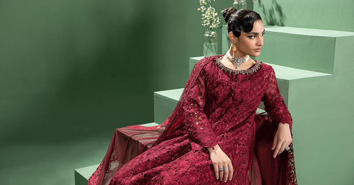 3 Piece Embroidered Organza Suit - Image 7