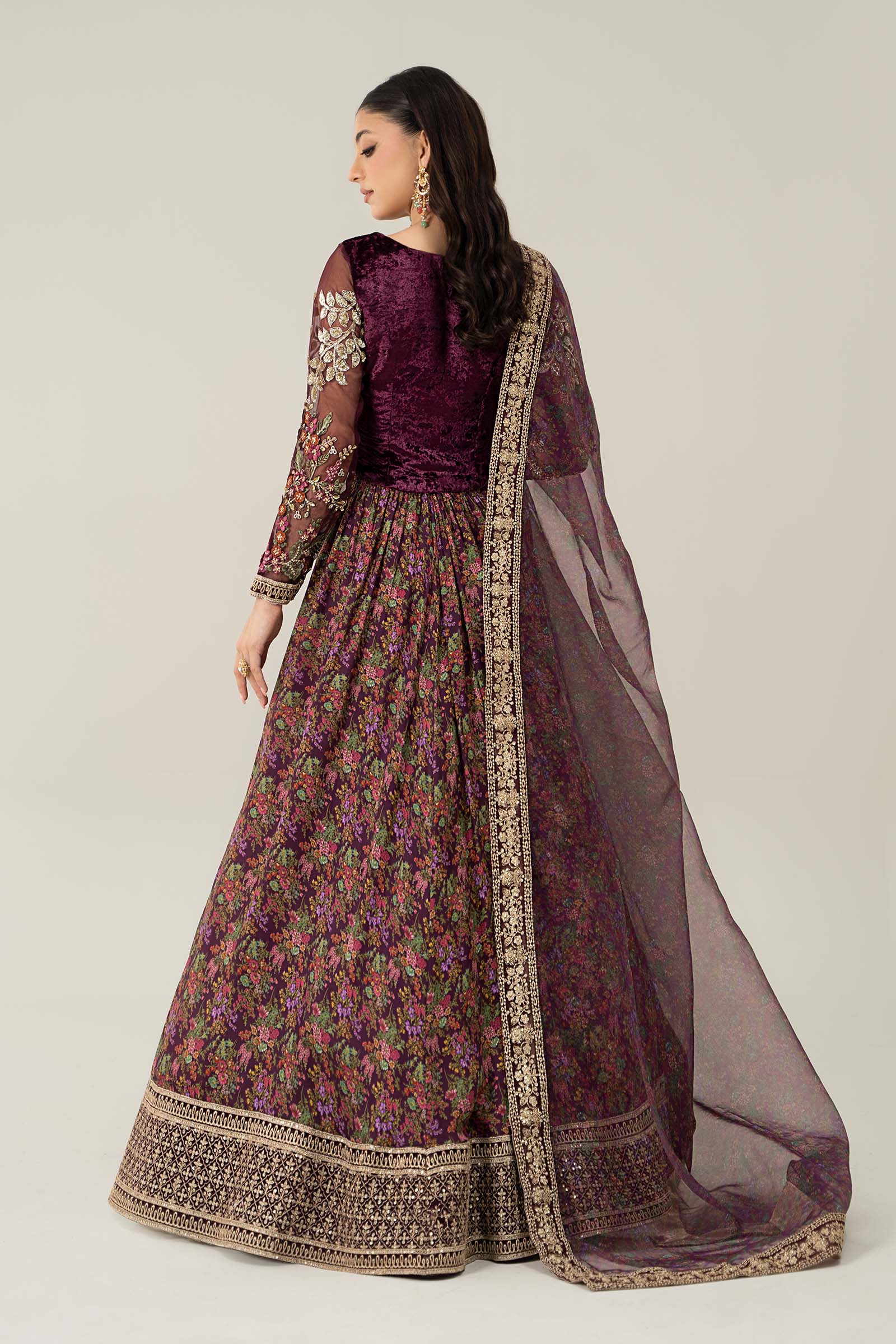 3 Piece Embroidered Velvet Suit - Image 5