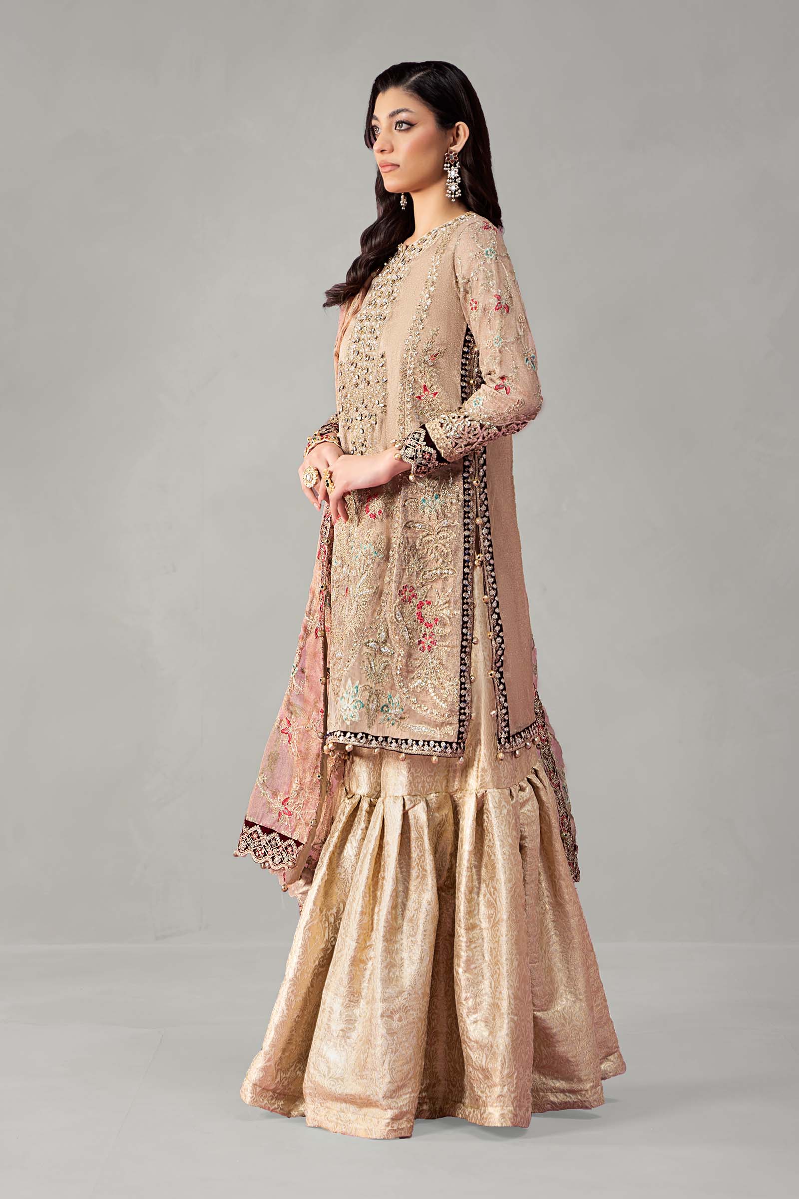 3 Piece Embroidered Zari Net Suit - Image 4