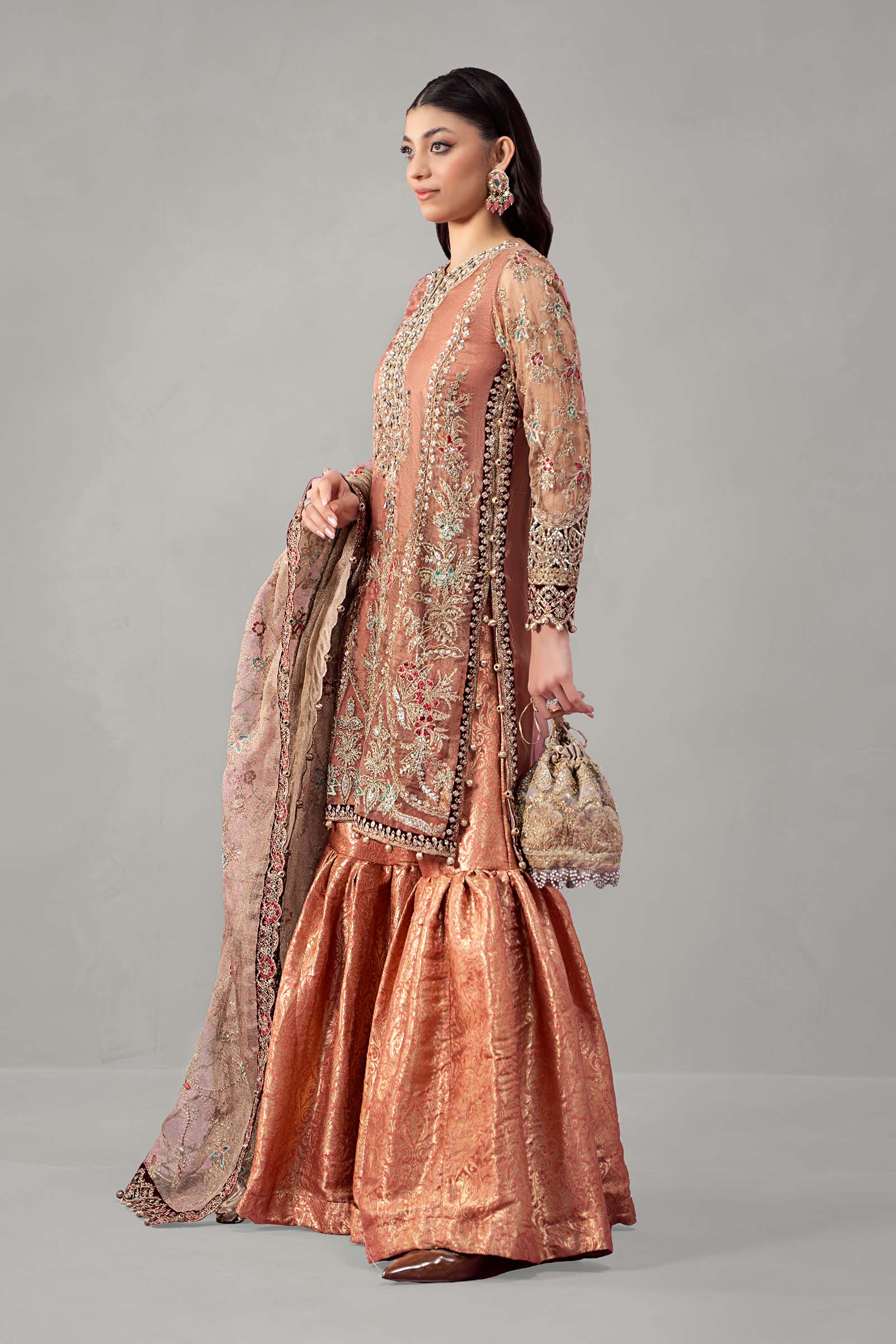 3 Piece Embroidered Zari Net Suit - Image 4