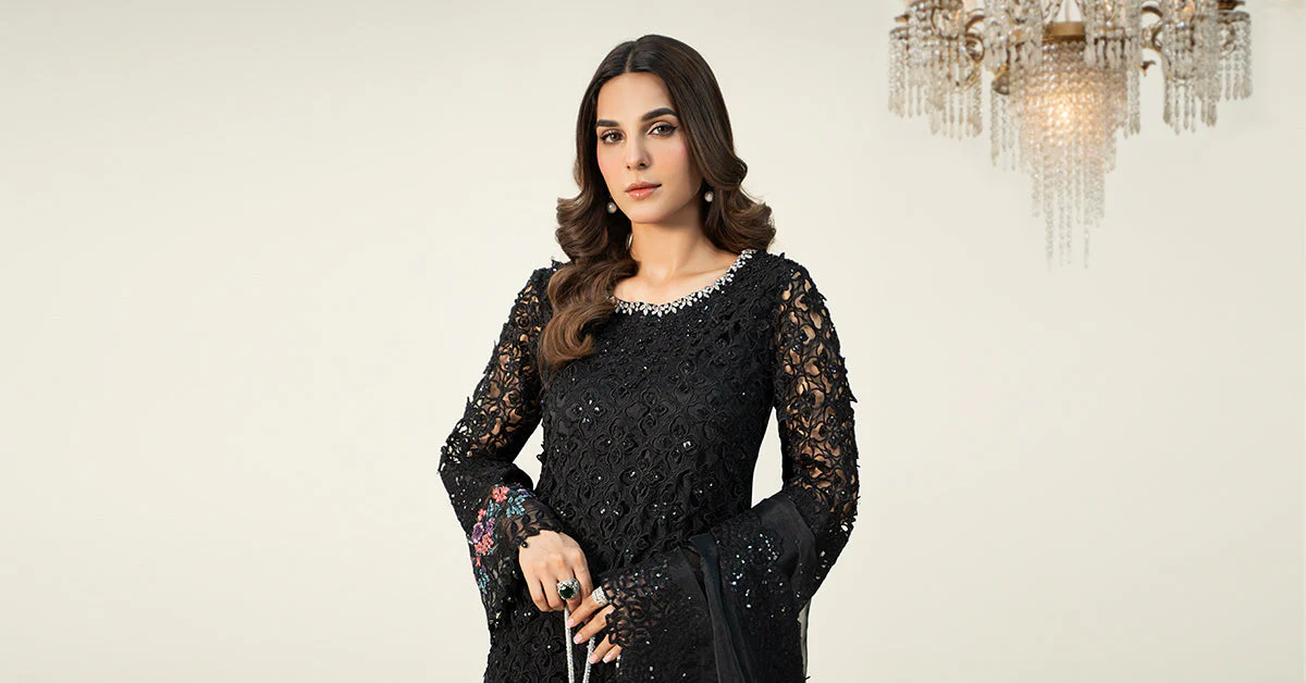 3 Piece Embroidered Organza Suit - Image 7