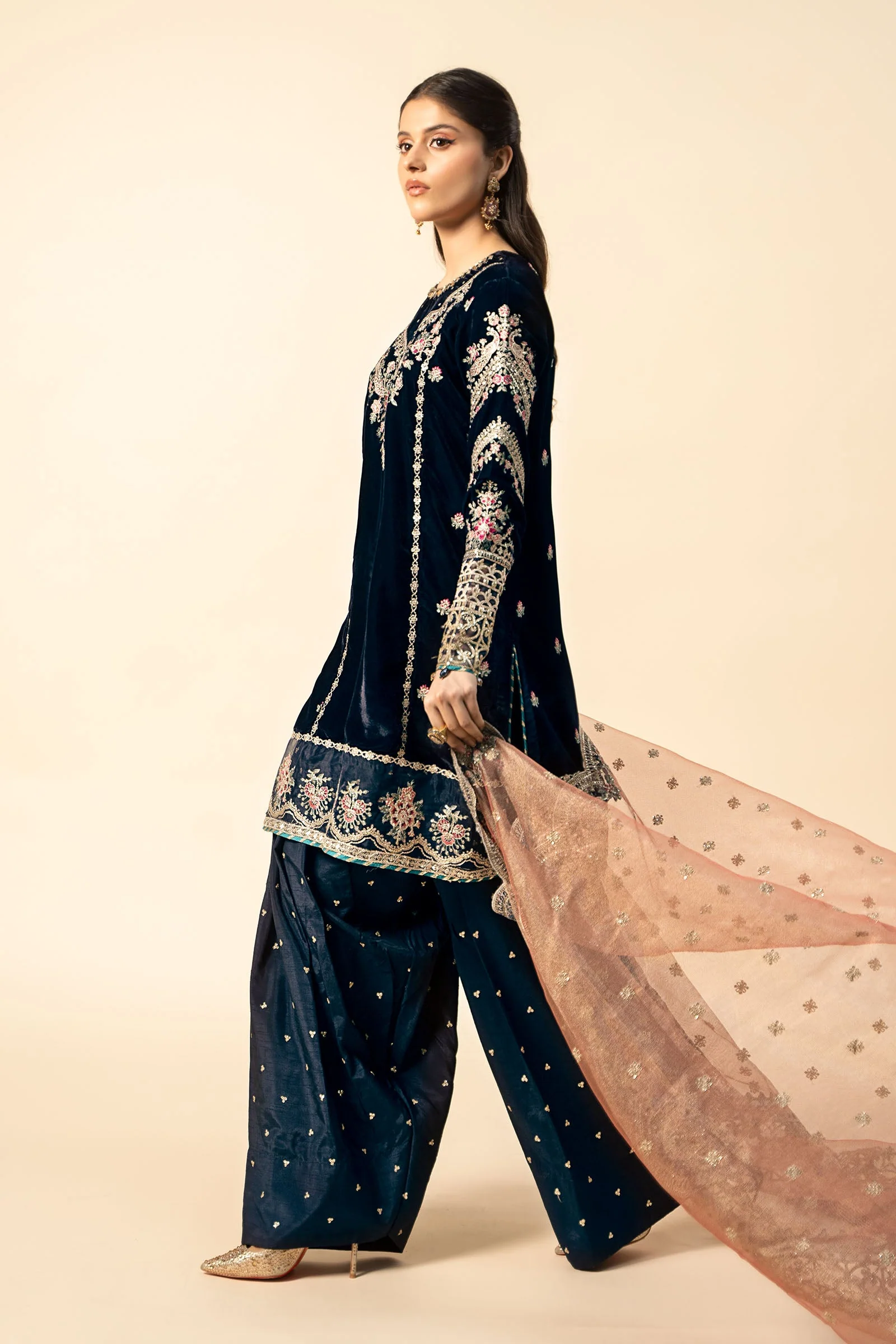3 Piece Embroidered Velvet Suit - Image 4
