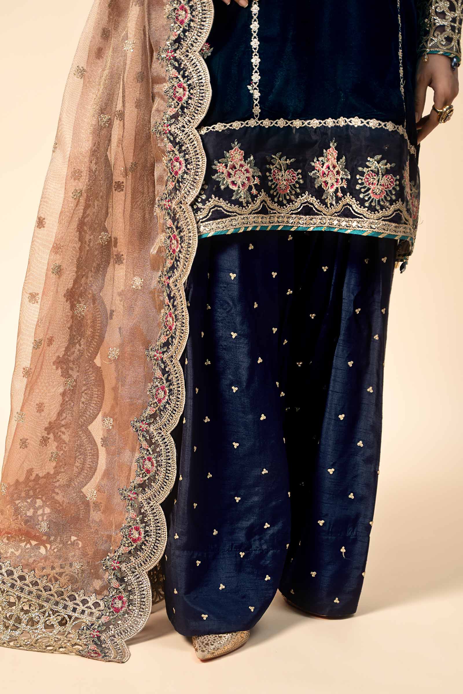 3 Piece Embroidered Velvet Suit - Image 5