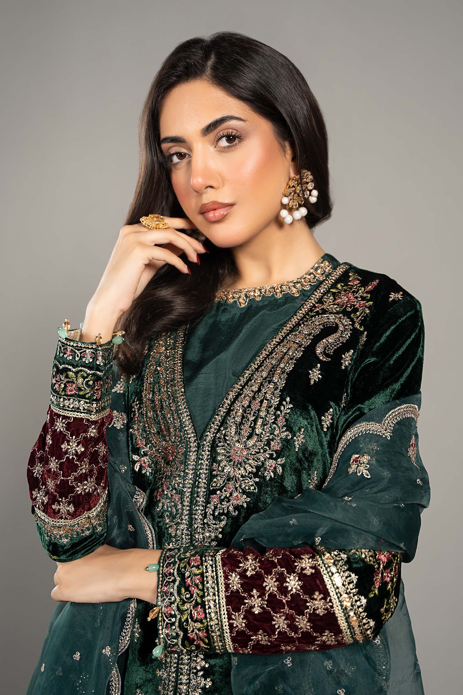 3 Piece Embroidered Velvet Suit - Image 3