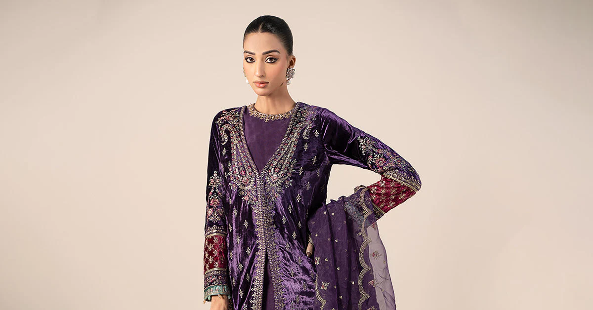 3 Piece Embroidered Velvet Suit - Image 8