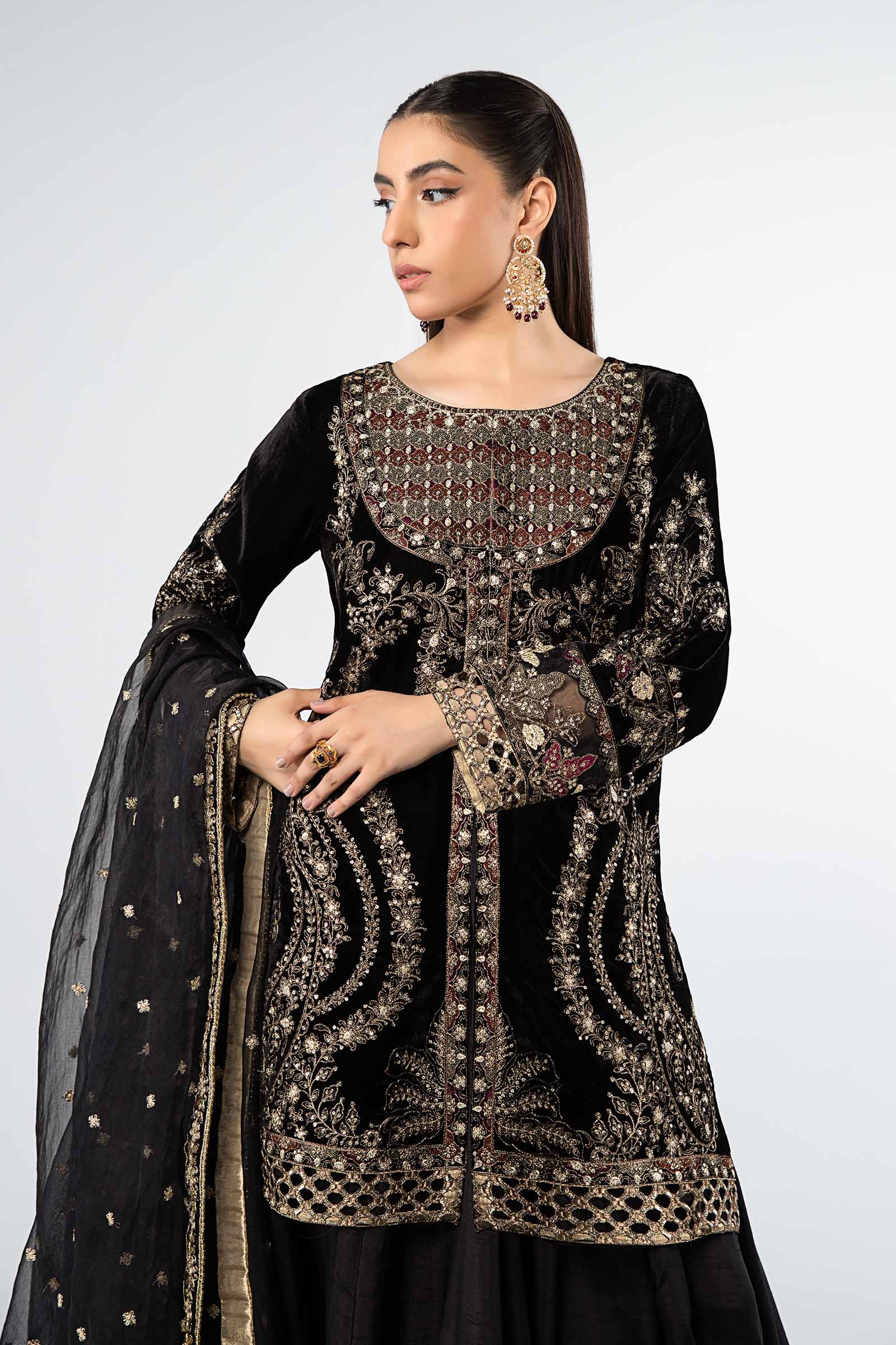 3 Piece Embroidered Velvet Suit - Image 2