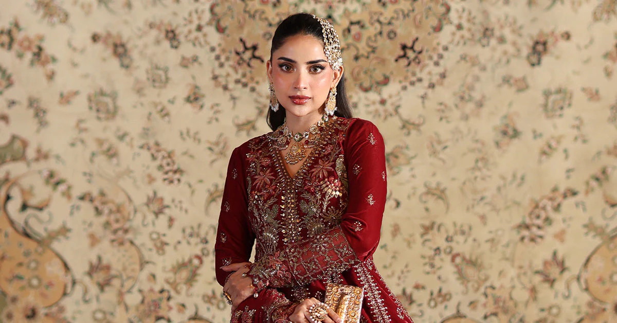 3 Piece Embroidered Velvet Suit - Image 8