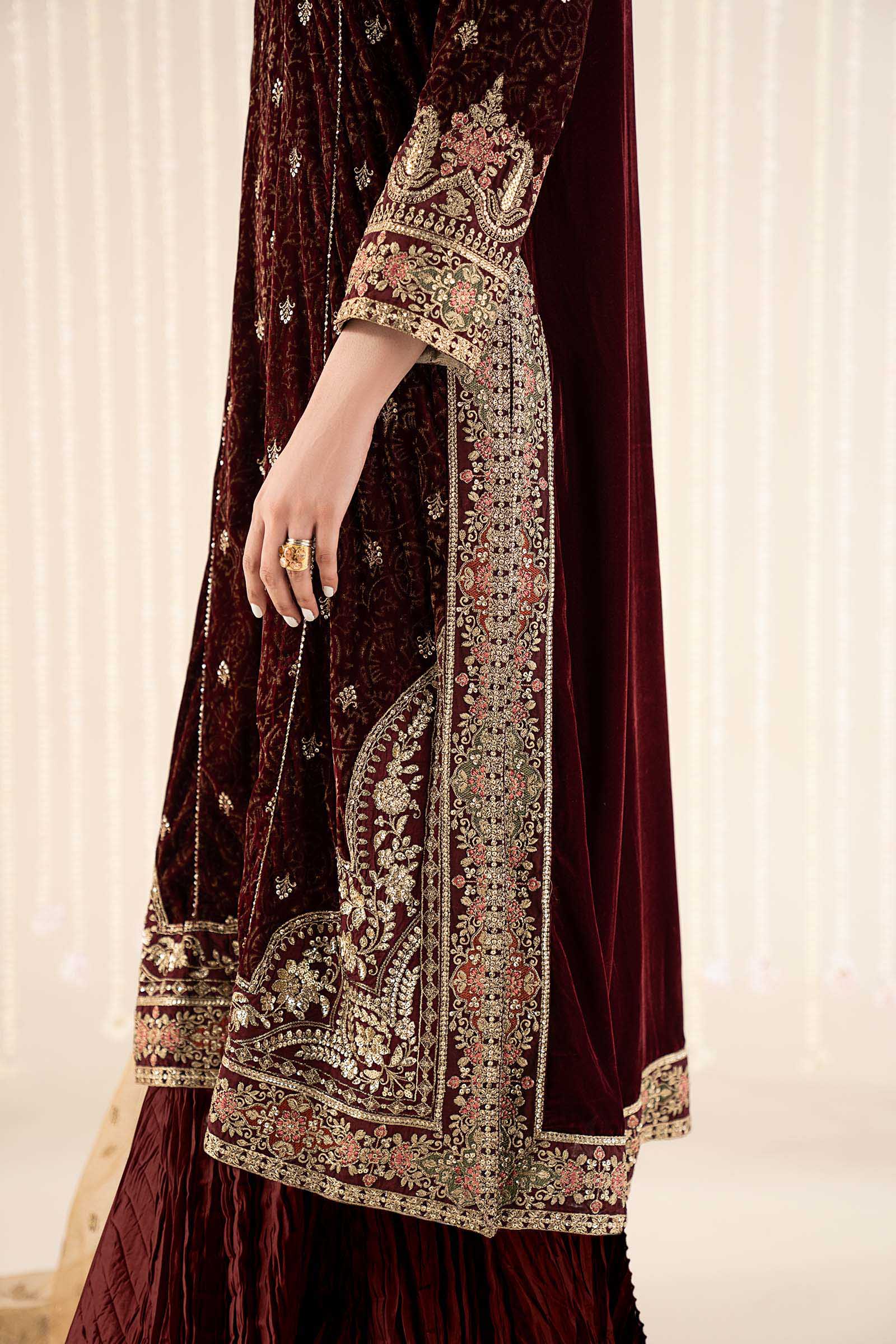 3 Piece Embroidered Velvet Suit - Image 7