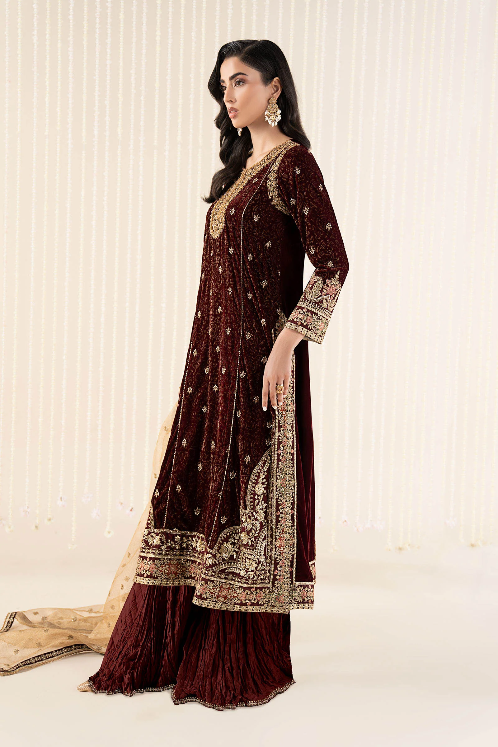 3 Piece Embroidered Velvet Suit - Image 9