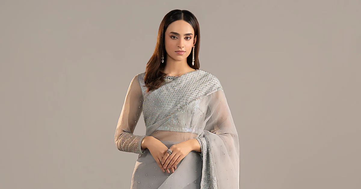 Embellished Organza Saree - Image 9