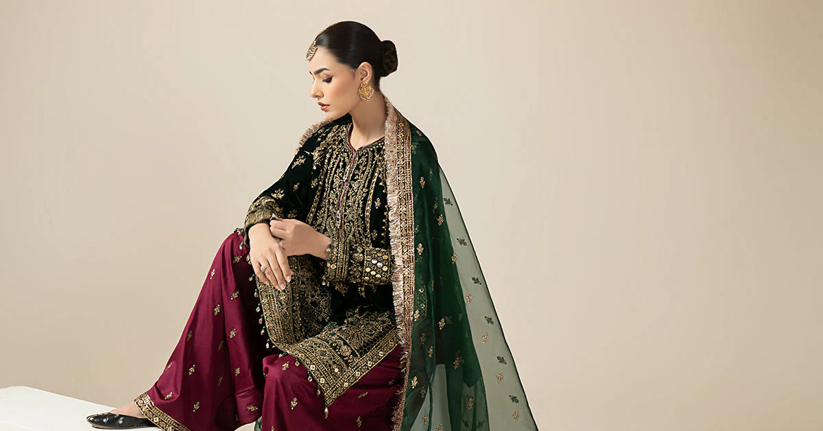 3 Piece Embroidered Velvet Suit - Image 10