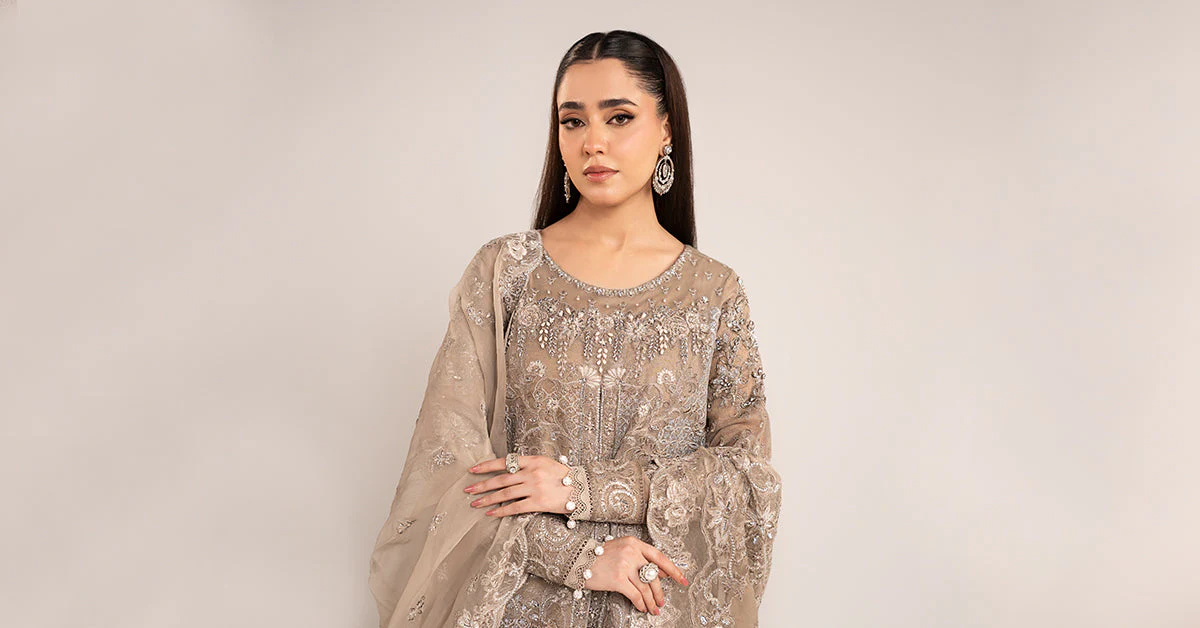 3 Piece Embroidered Net Suit - Image 10