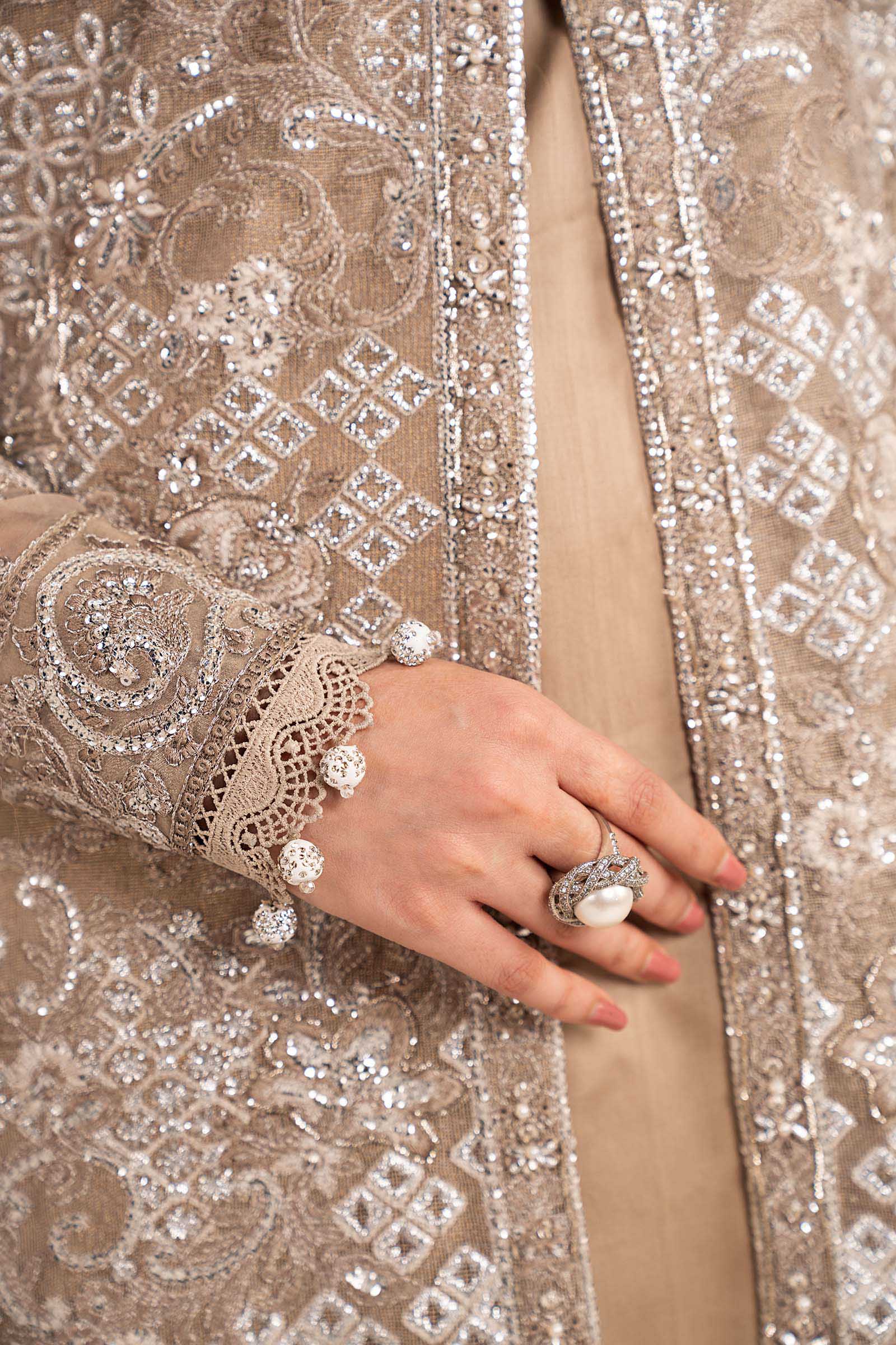 3 Piece Embroidered Net Suit - Image 4