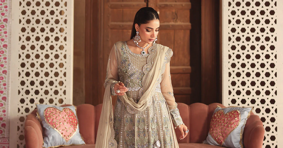 3 Piece Embroidered Net Suit - Image 9