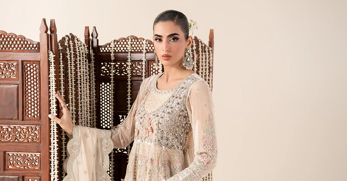 3 Piece Embroidered Net Suit - Image 11