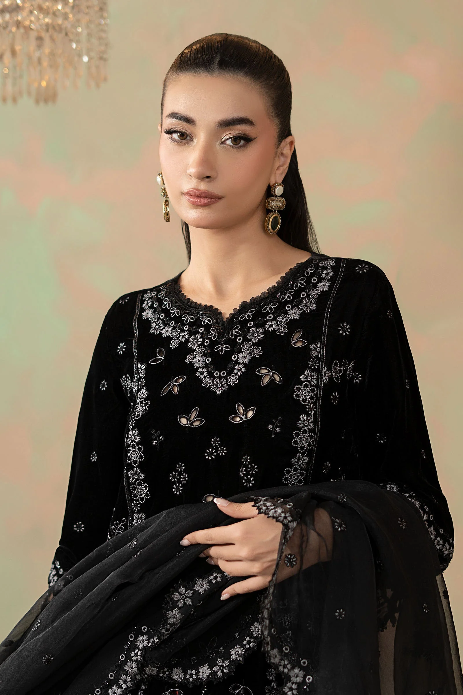 3 Piece Embroidered Velvet Suit - Image 2