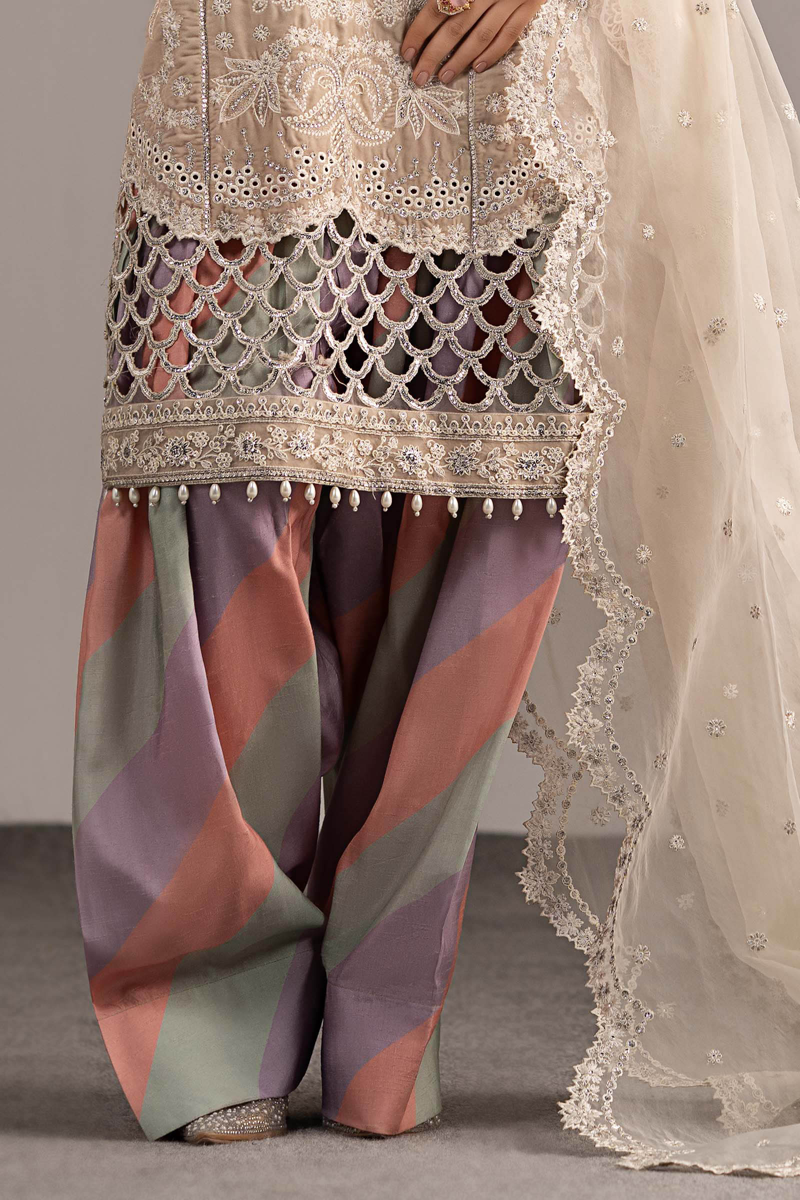 3 Piece Embroidered Velvet Suit - Image 5