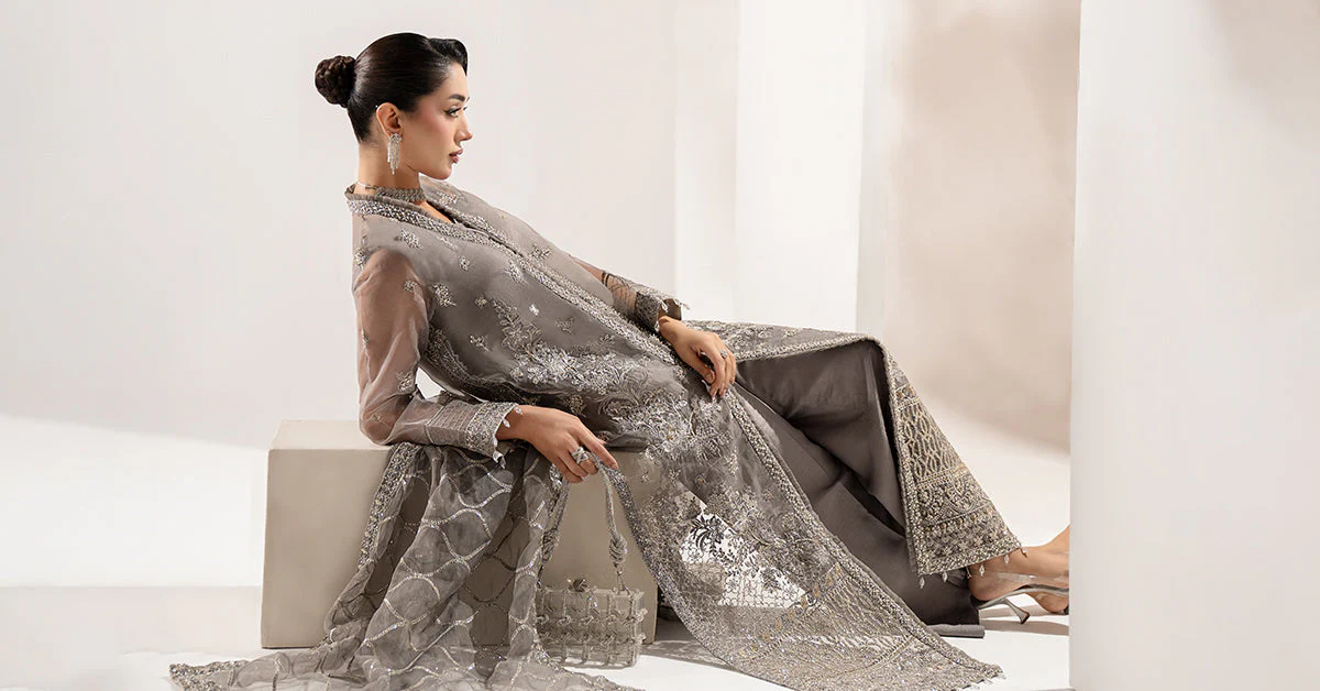 3 Piece Embroidered Organza Suit - Image 9