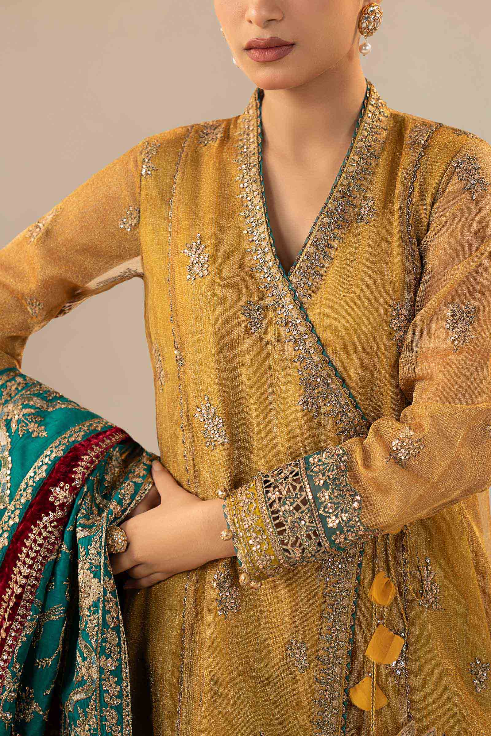 3 Piece Embroidered Zari Net Suit - Image 5