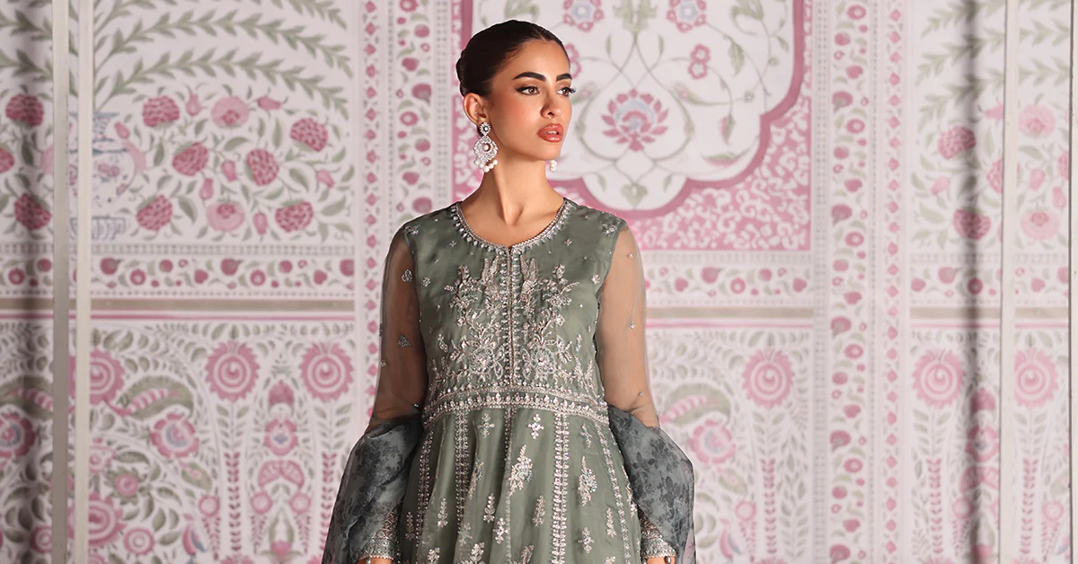 3 Piece Embroidered Organza Suit - Image 8