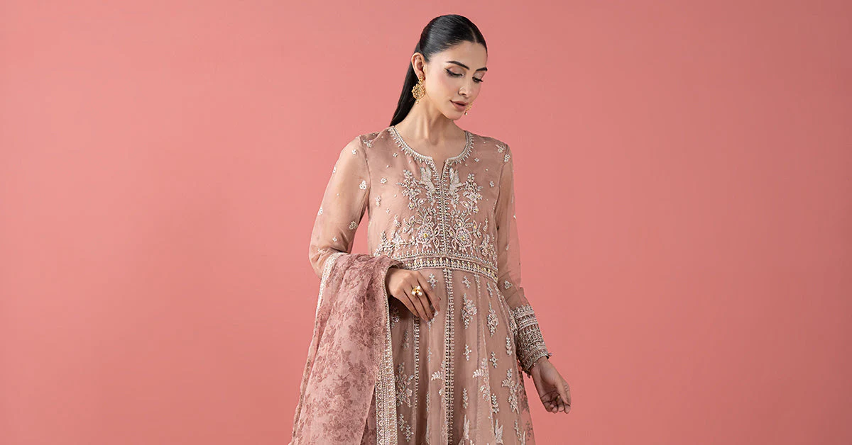 3 Piece Embroidered Organza Suit - Image 9