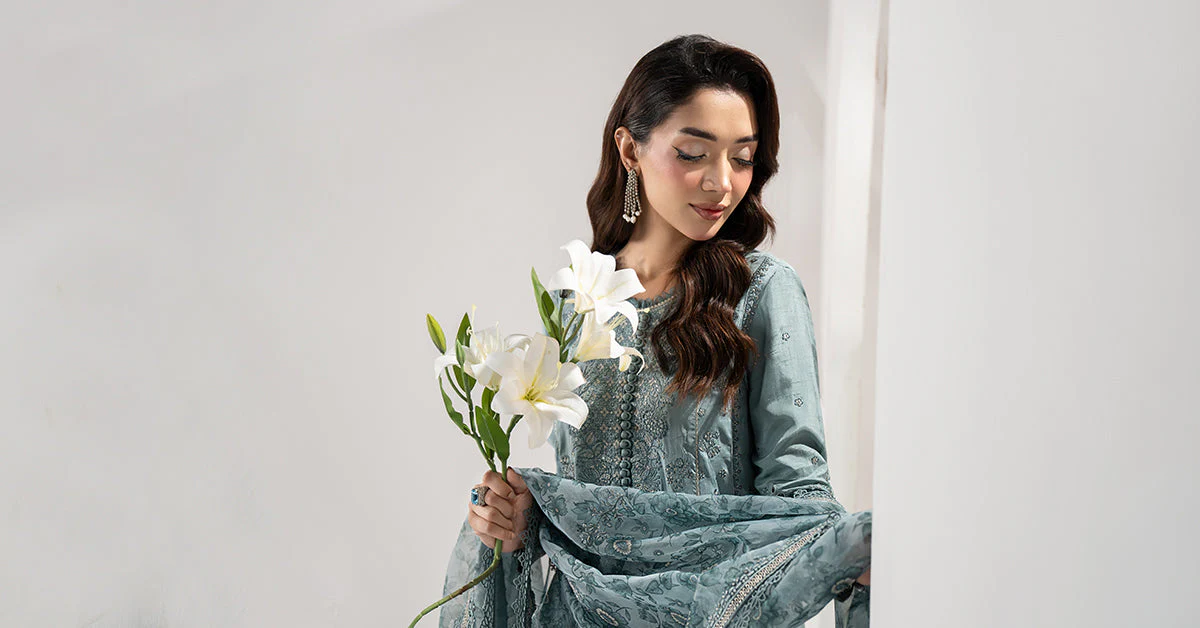 3 Piece Embroidered Raw Silk Suit - Image 8