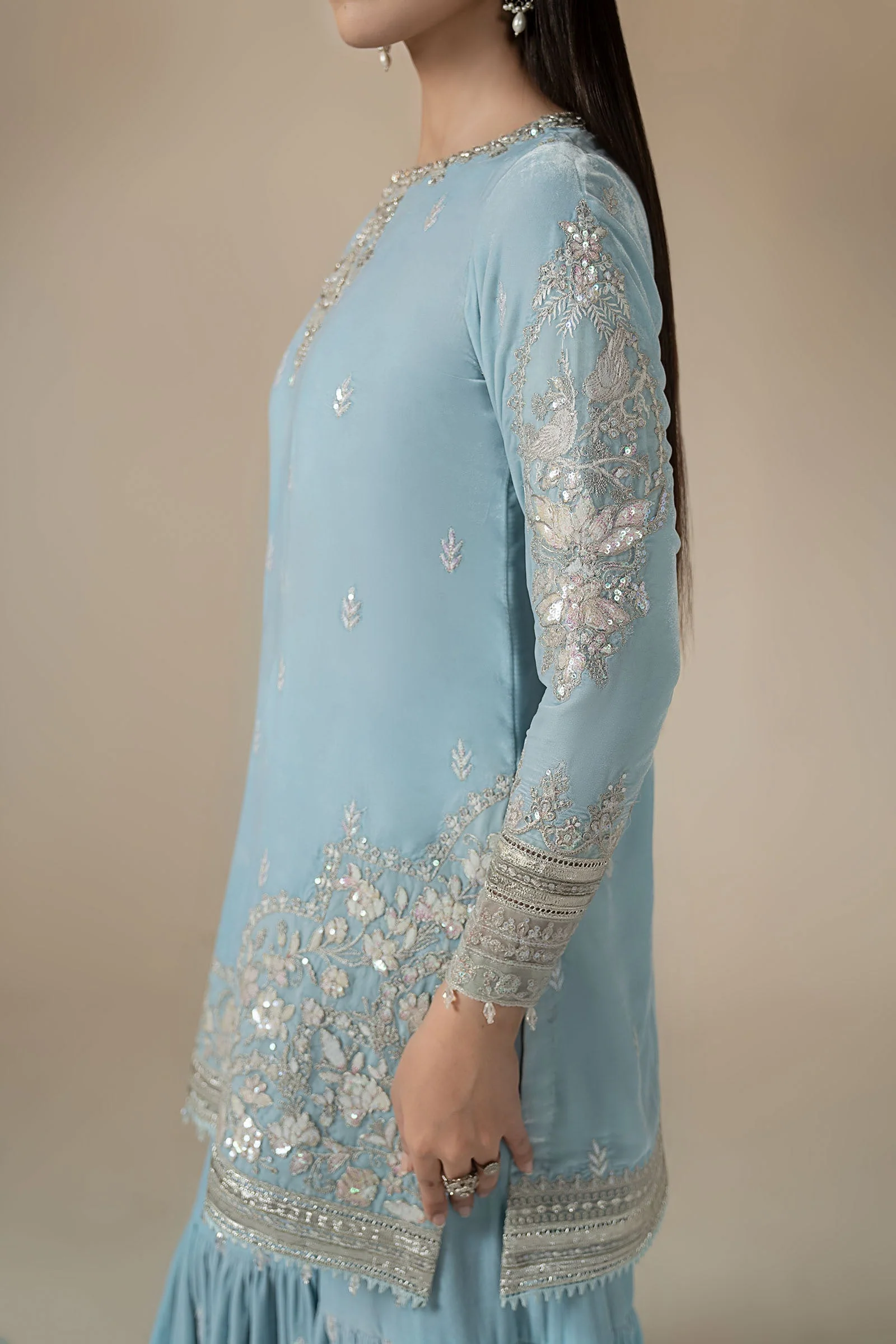 3 Piece Embroidered Velvet Suit - Image 6