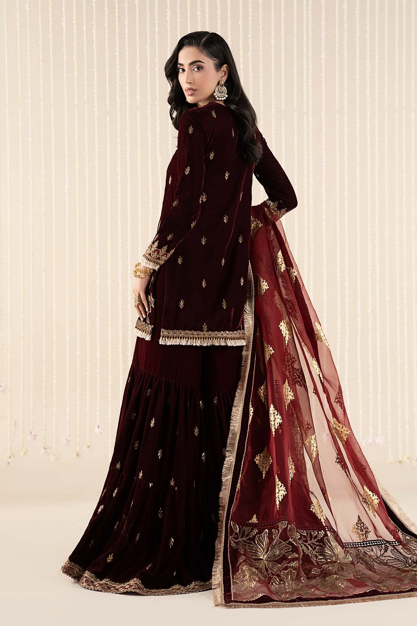 3 Piece Embroidered Velvet Suit - Image 10