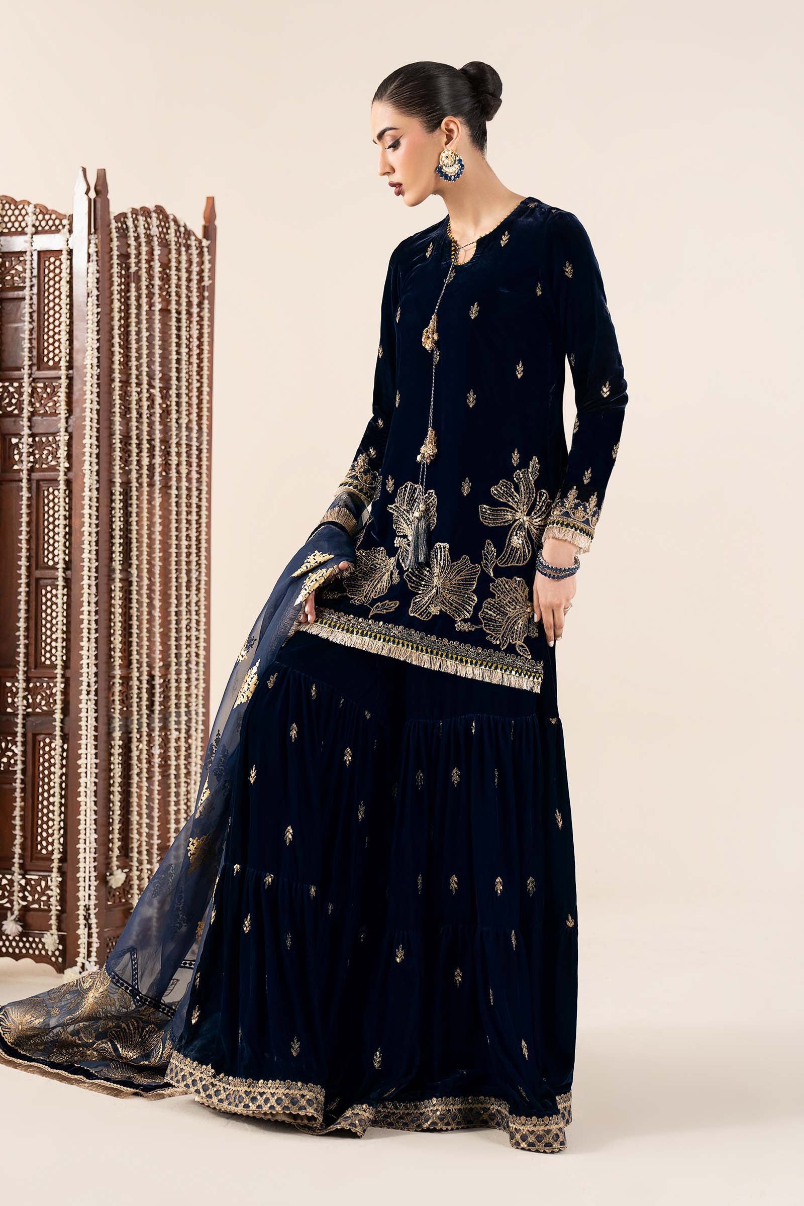 3 Piece Embroidered Velvet Suit - Image 5