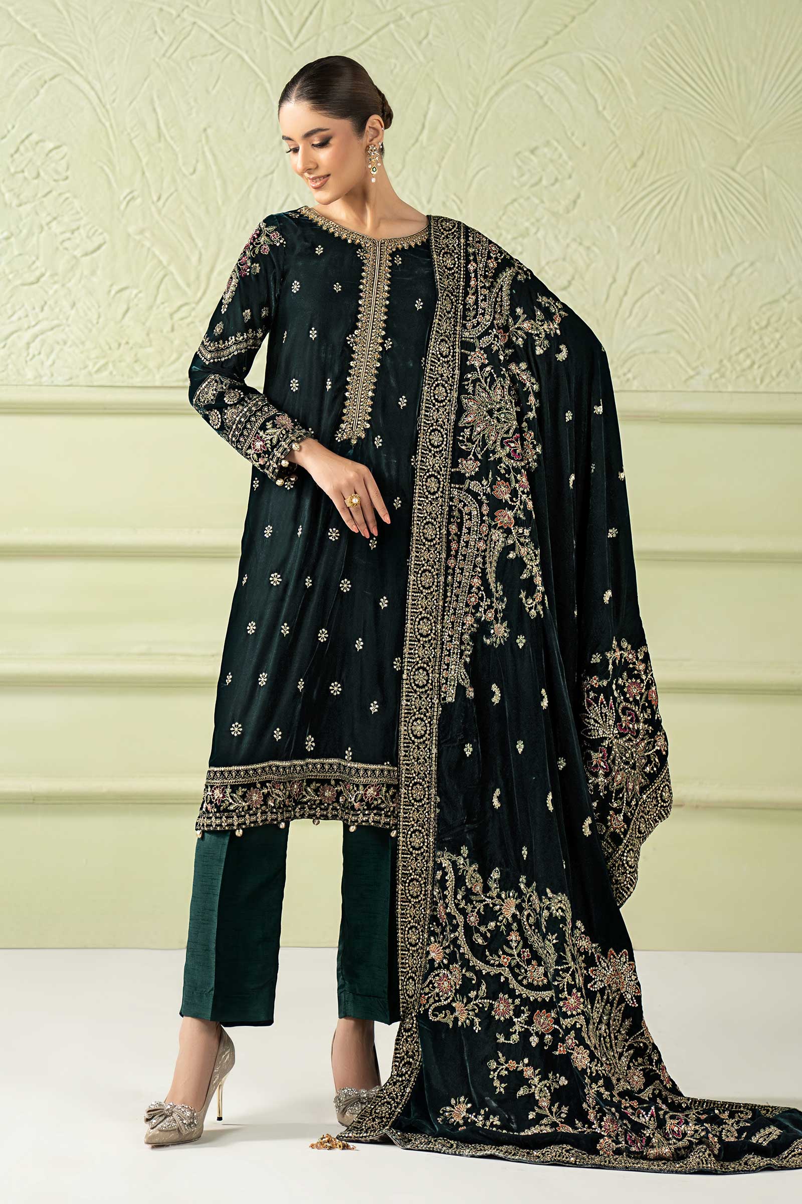 3 Piece Embroidered Velvet Suit - Image 2