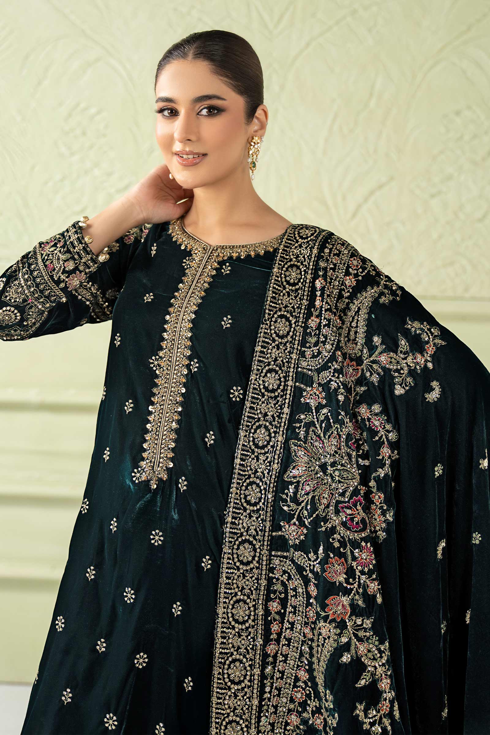 3 Piece Embroidered Velvet Suit - Image 3