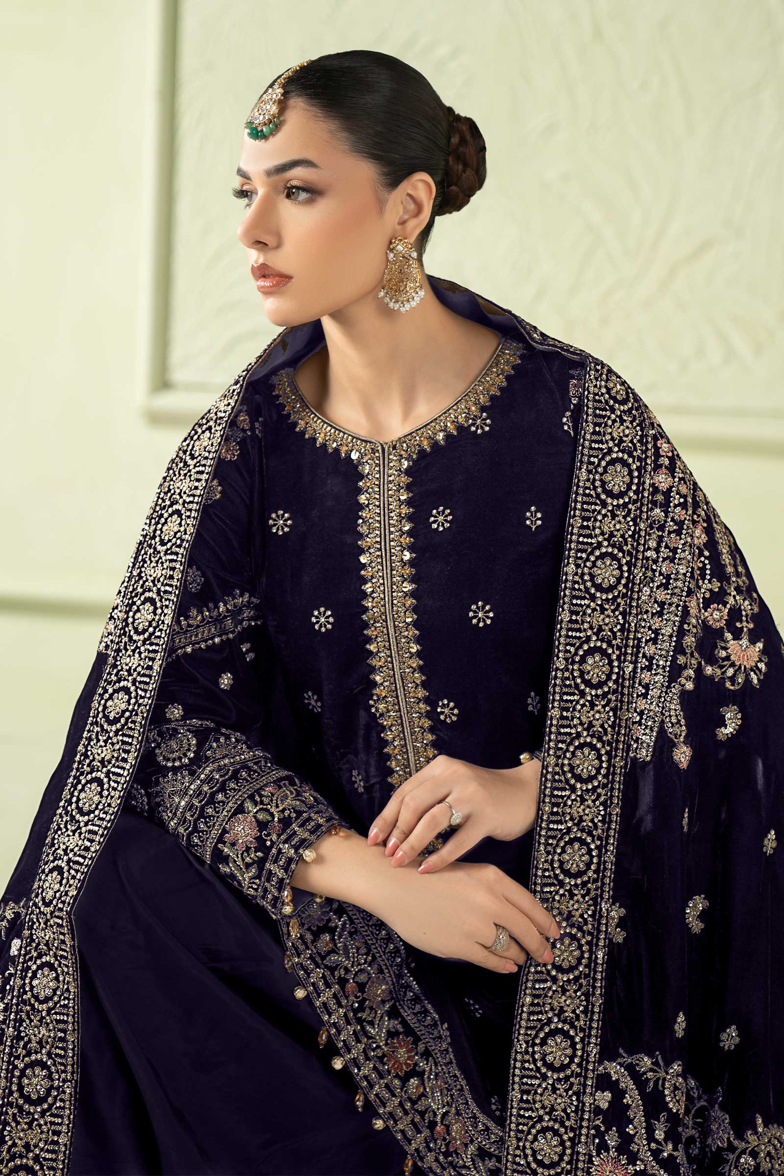 3 Piece Embroidered Velvet Suit - Image 3