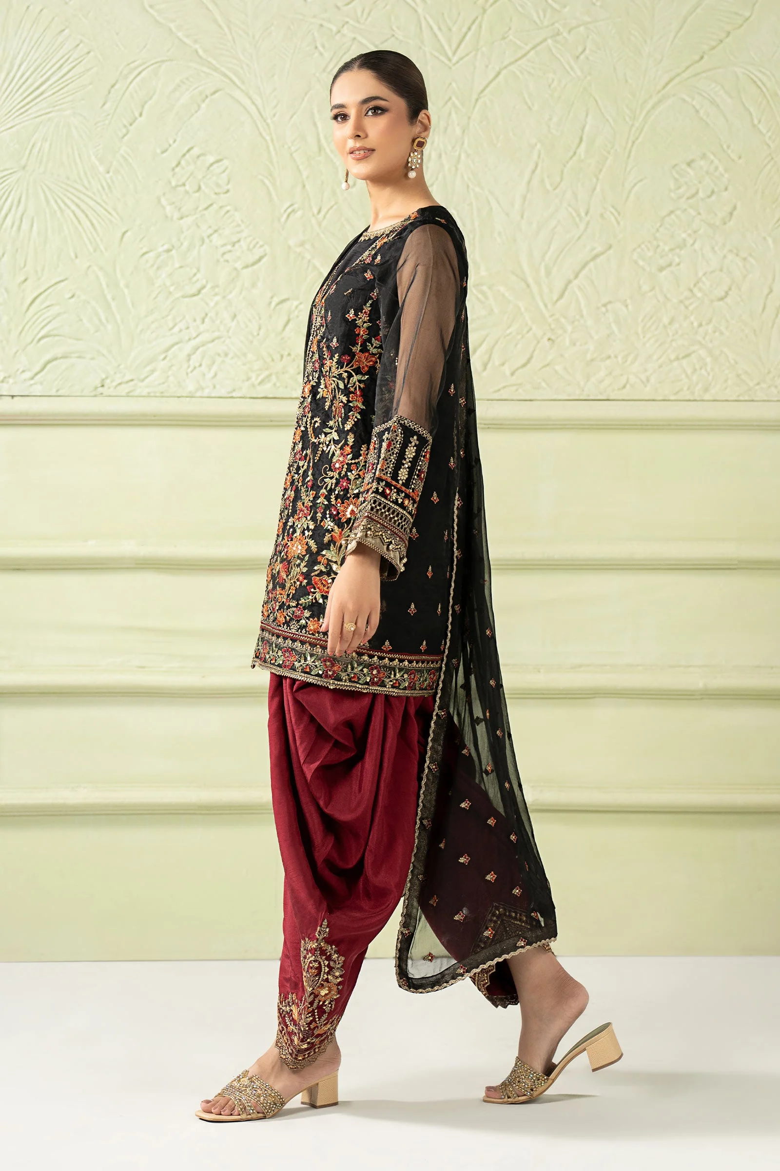 3 Piece Embroidered Organza Suit - Image 11