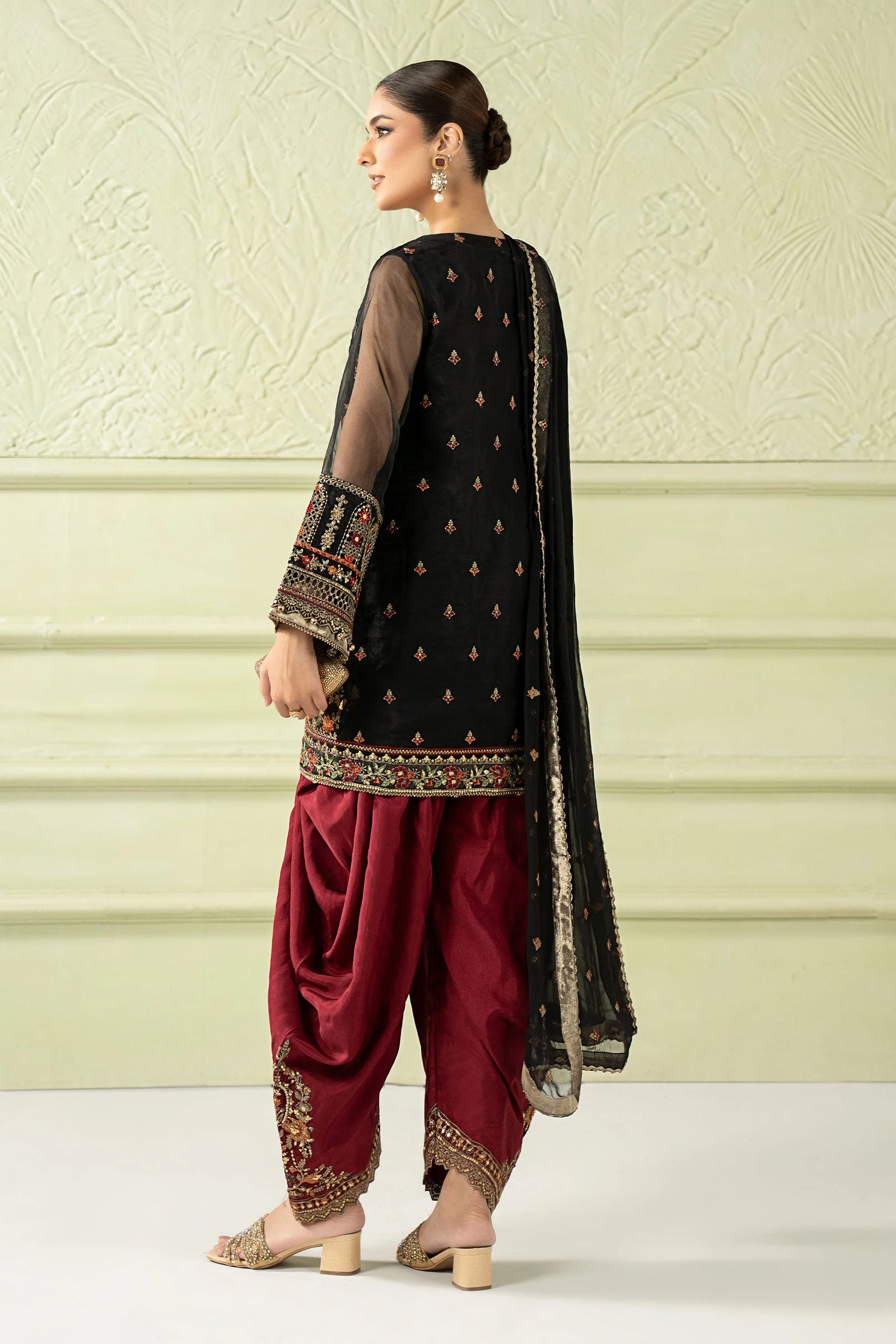 3 Piece Embroidered Organza Suit - Image 12