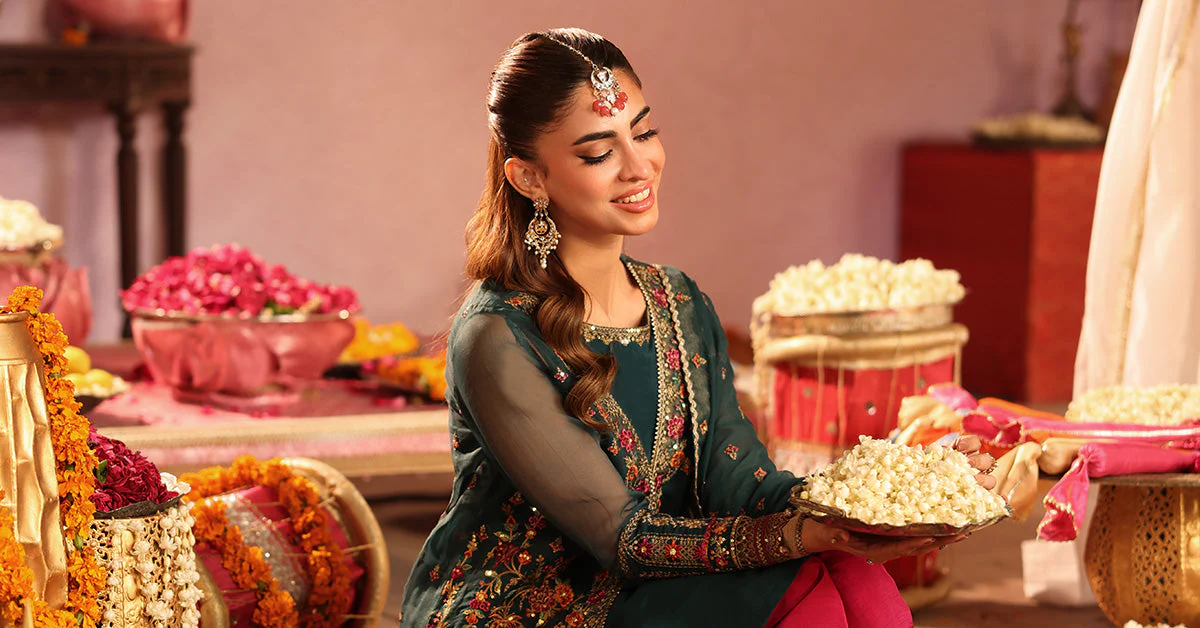 3 Piece Embroidered Organza Suit - Image 13