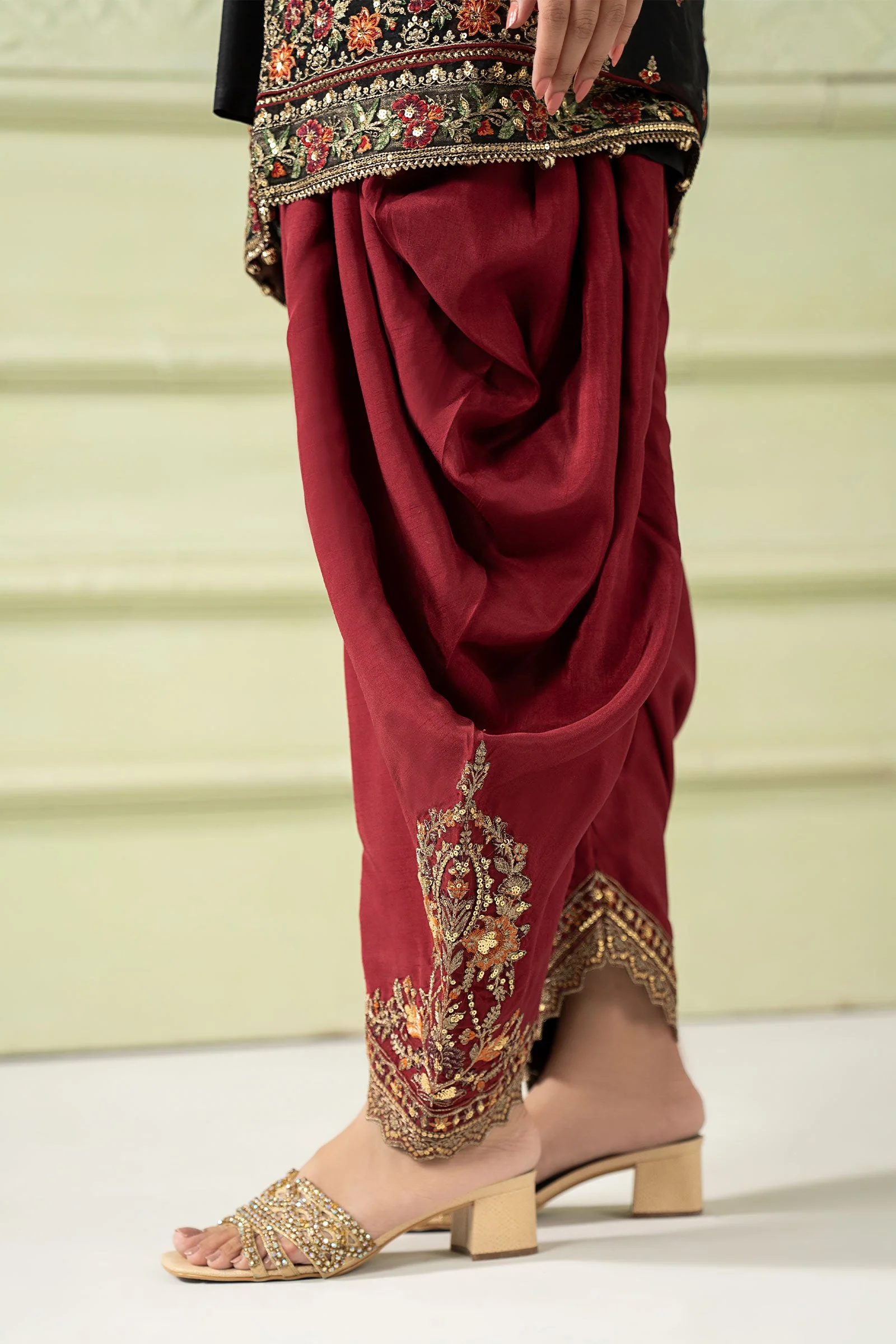 3 Piece Embroidered Organza Suit - Image 4