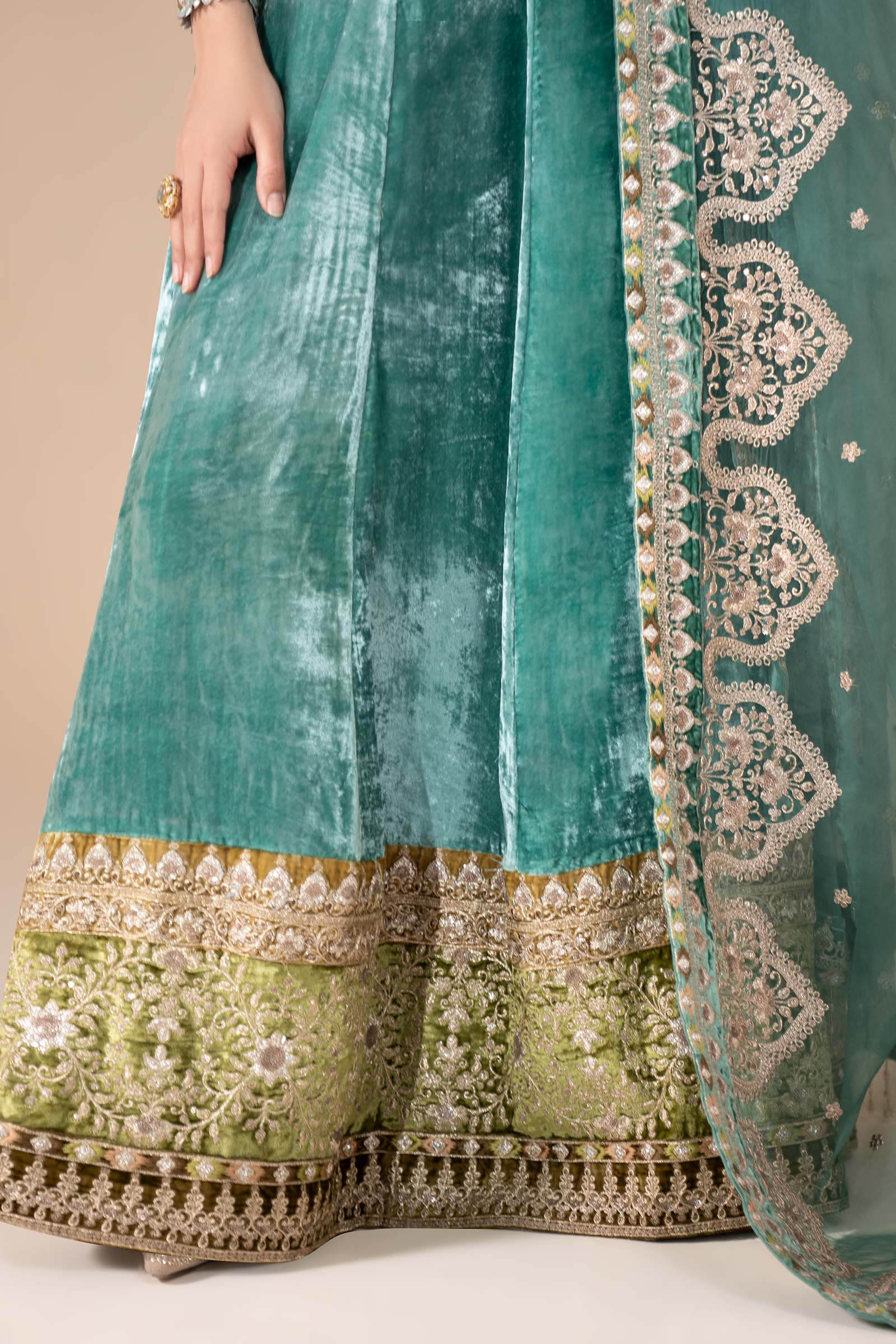 3 Piece Embroidered Velvet Suit - Image 5