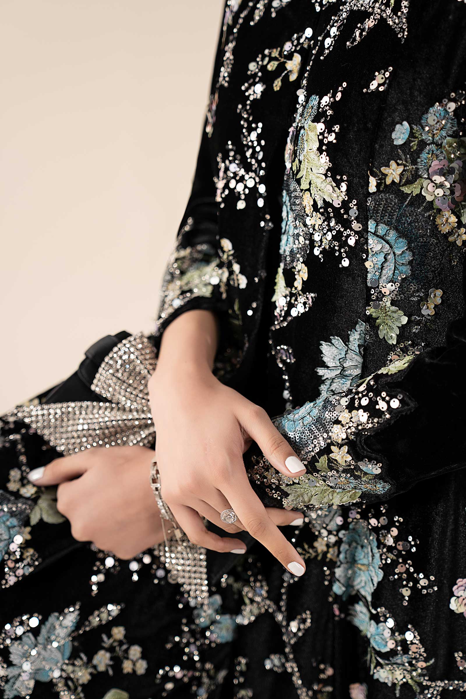 3 Piece Embroidered Velvet Suit - Image 6