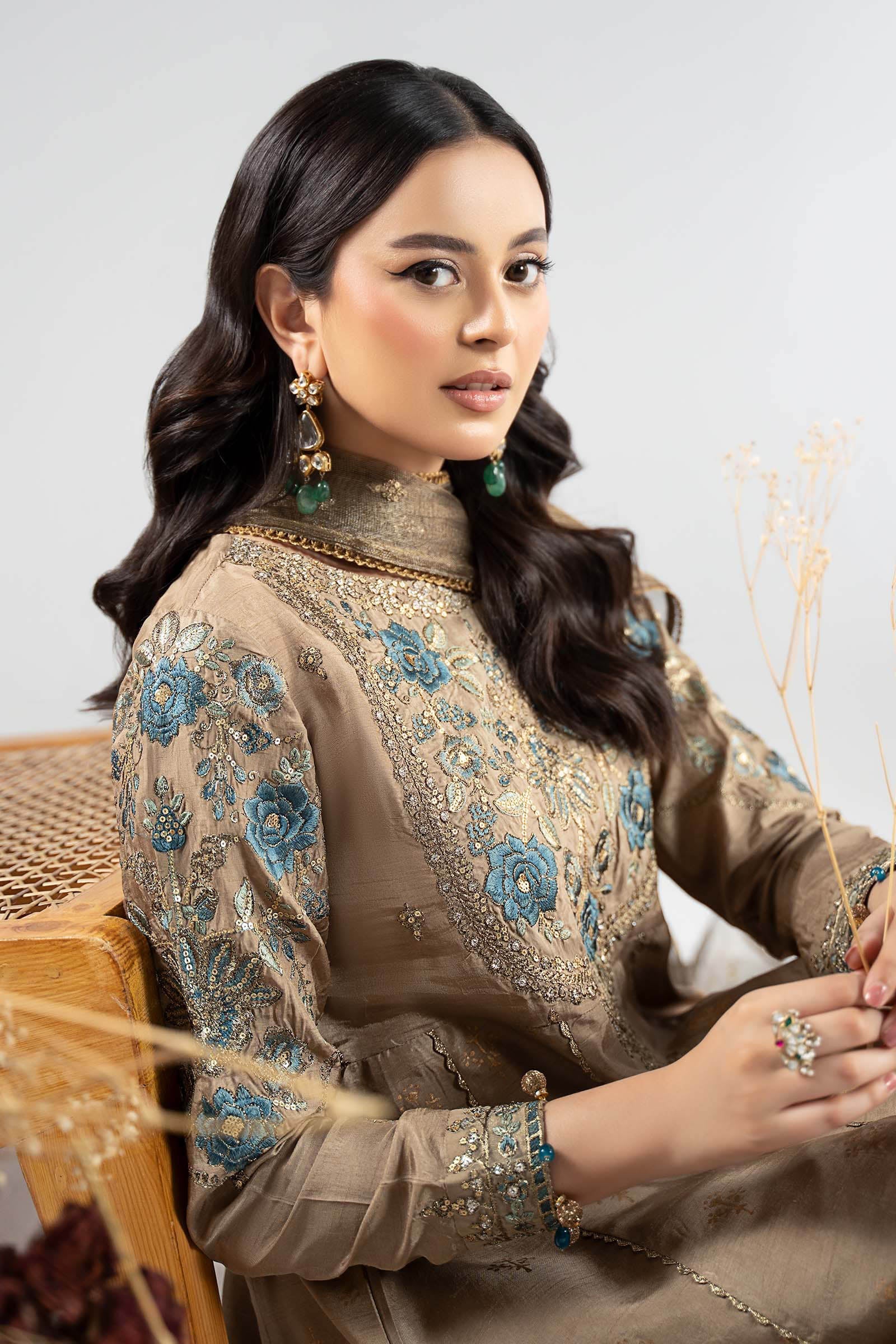 3 Piece Embroidered Raw Silk Suit - Image 2