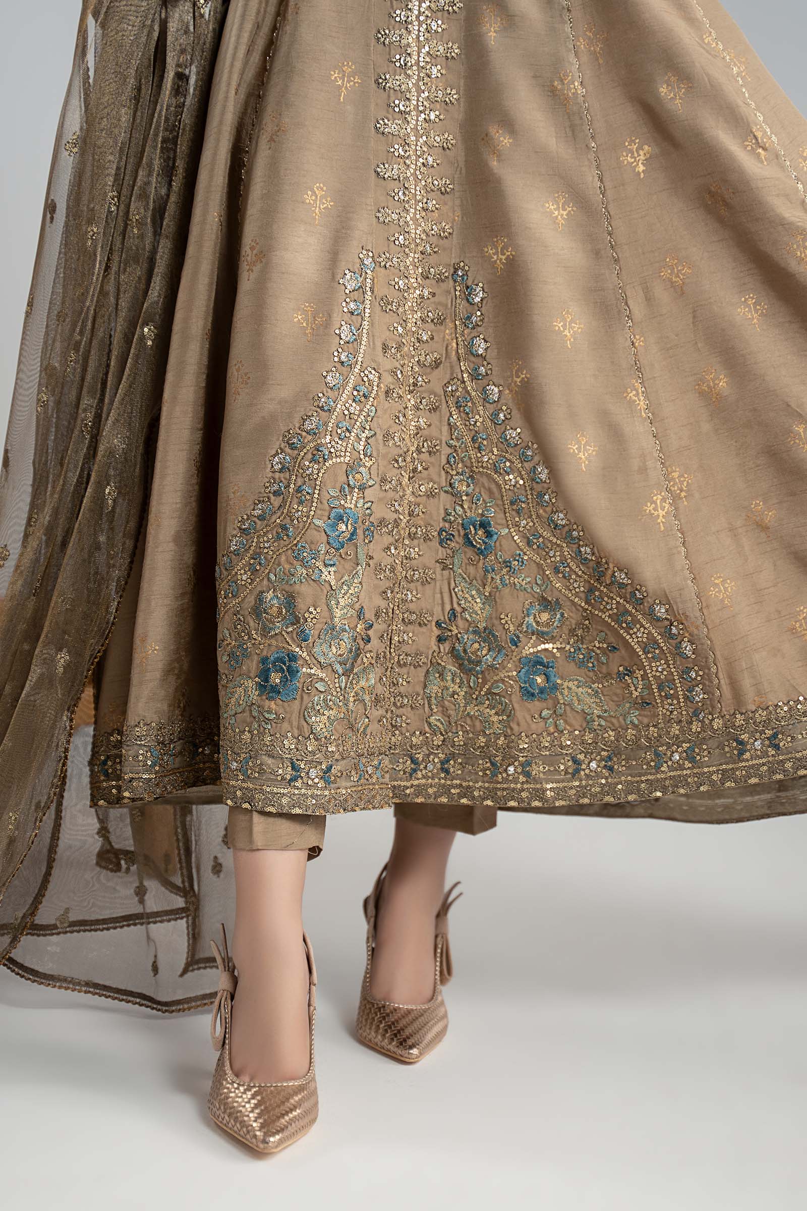 3 Piece Embroidered Raw Silk Suit - Image 8