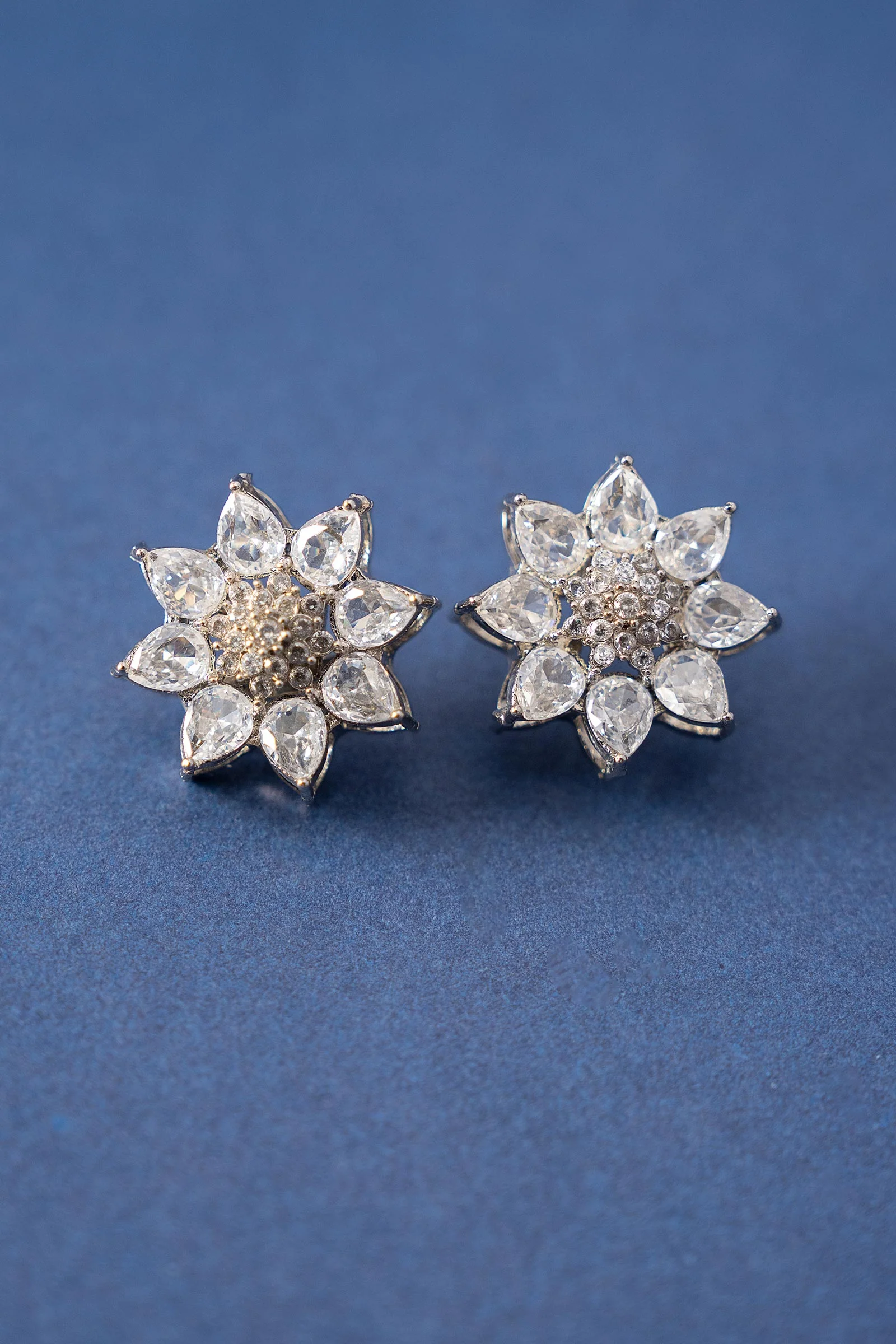 Snovia Studs - Image 5