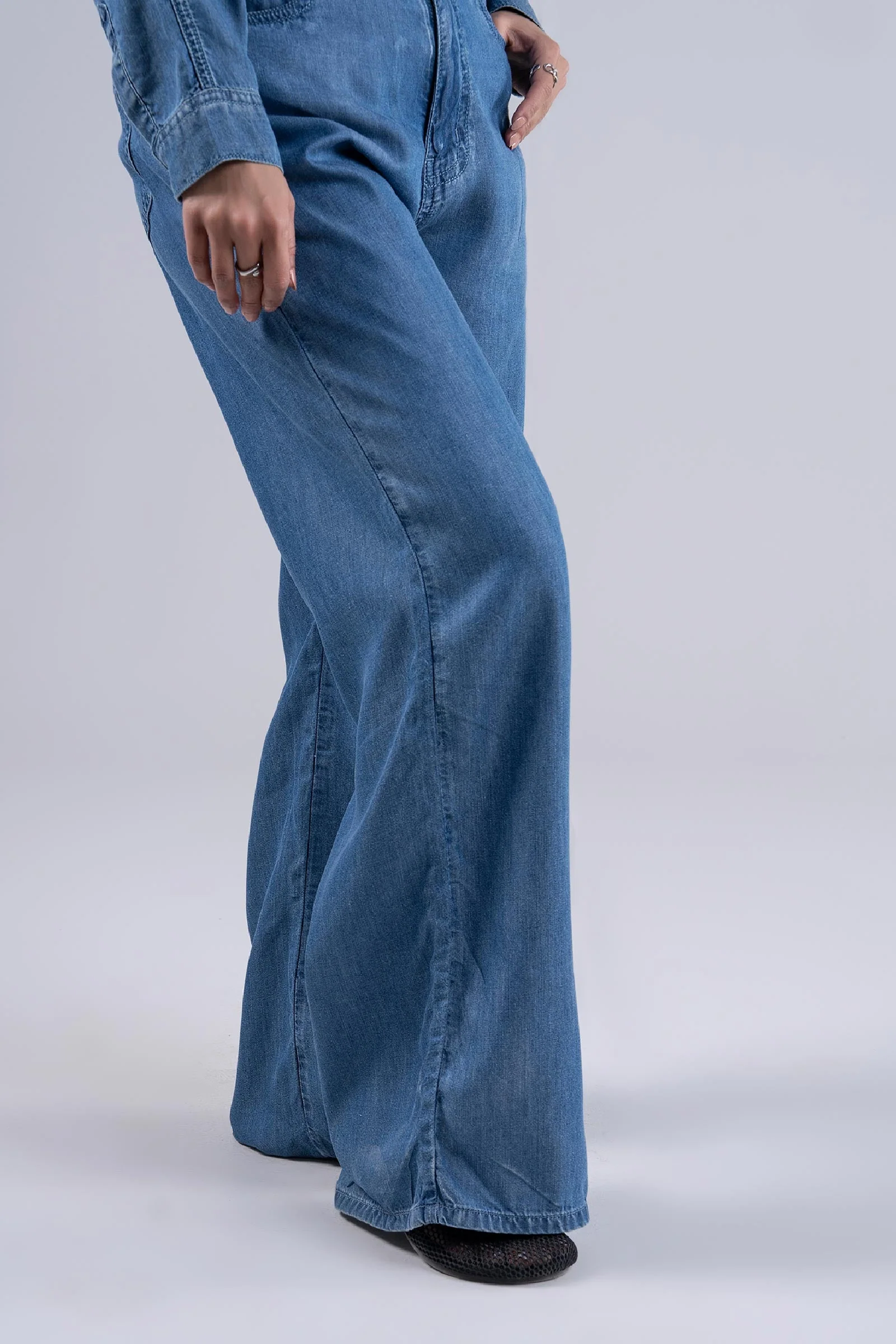 Wide-Leg Jeans - Image 6